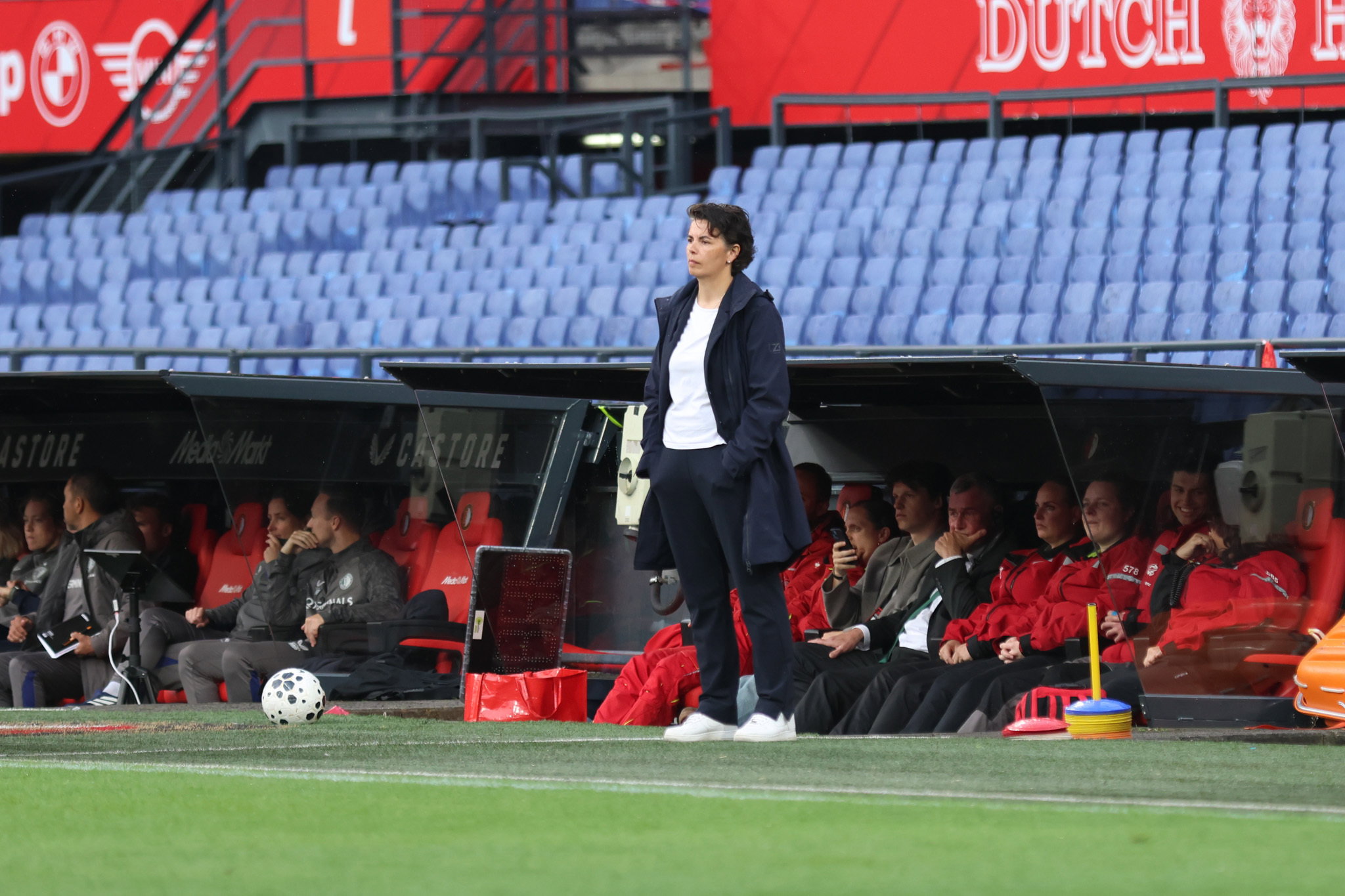 Linda Helbling in De Kuip