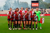 De speelsters van Feyenoord voor de wedstrijd tegen RSC Anderlecht