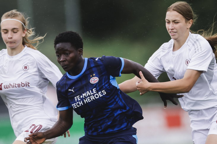 Princess Marfo in actie namens PSV