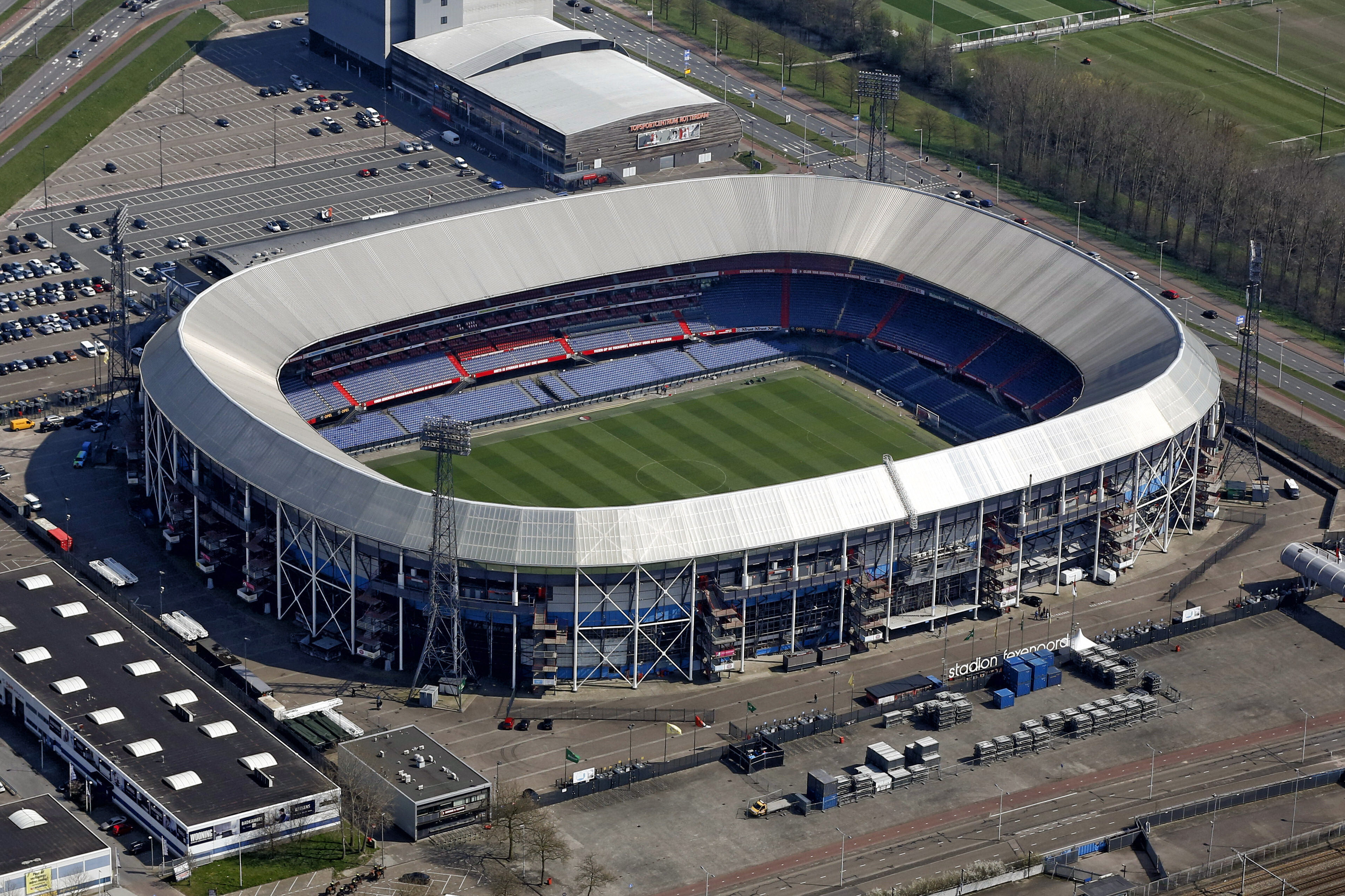 Feyenoord ziet duizenden woningen naast stadion De Kuip komen