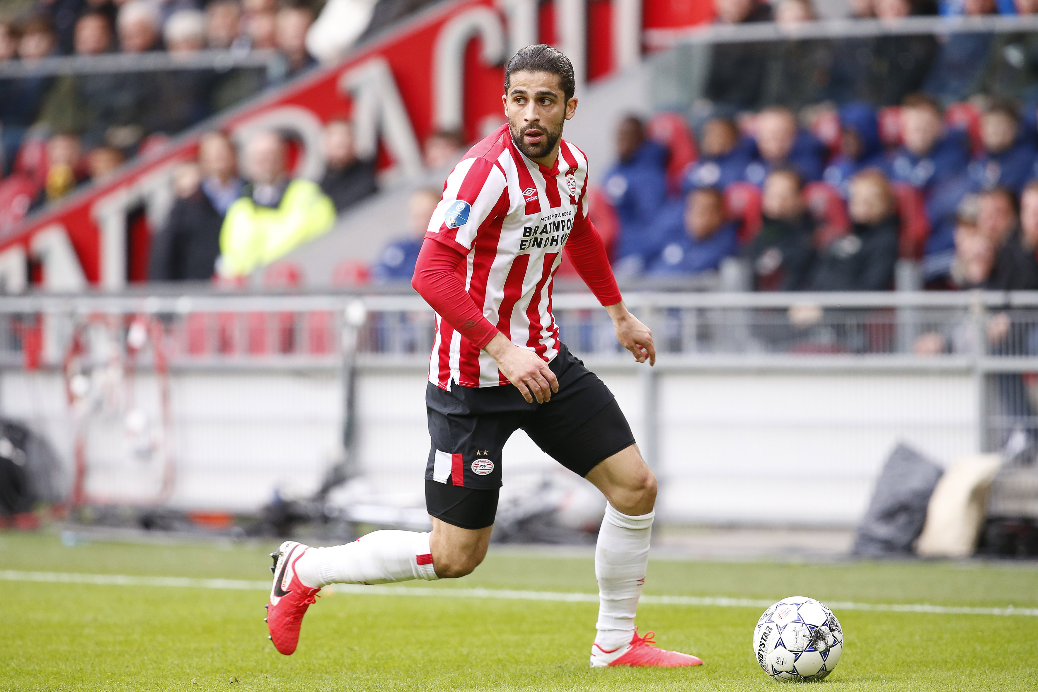Ricardo Rodriguez namens PSV