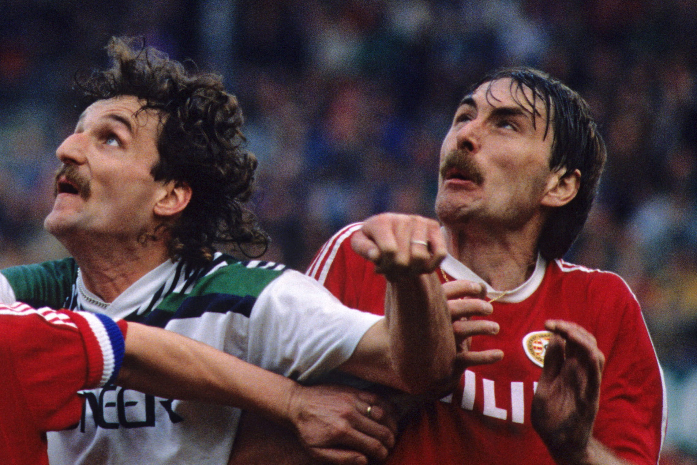 Ivan Nielsen in duel met René Eijkelkamp