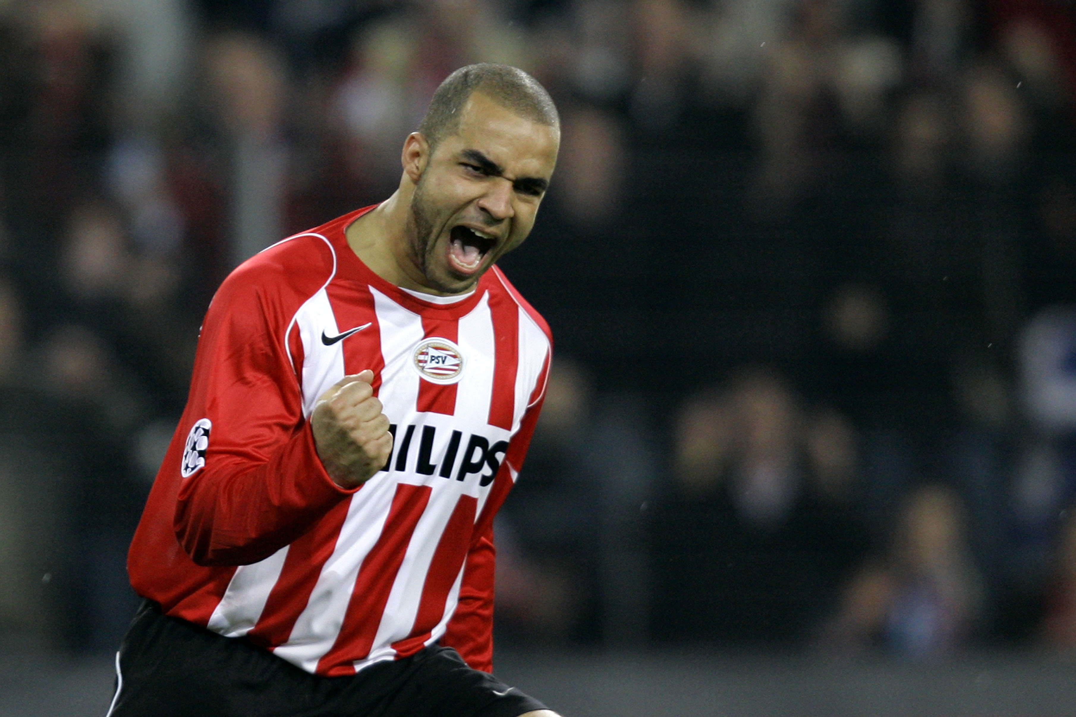 Alex viert een goal namens PSV