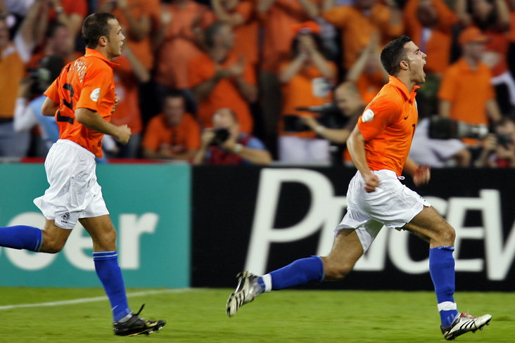 Robin van Persie en John Heitinga bij Oranje
