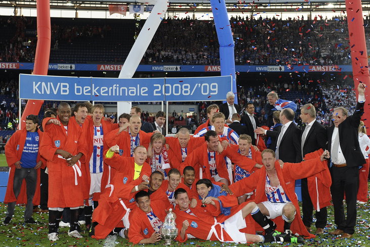 SC Heerenveen viert de bekerwinst