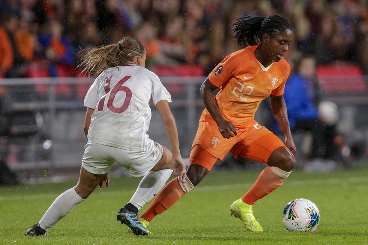 Liza van der Most in 2019 bij de OranjeLeeuwinnen