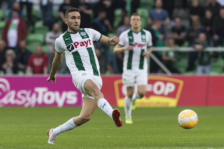 Mimoun Mahi namens FC Groningen