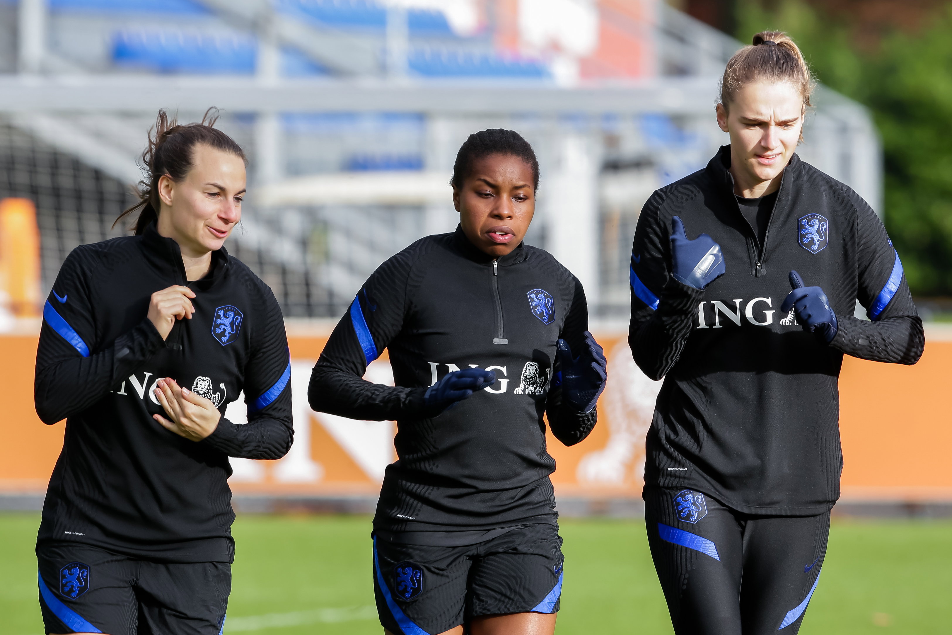 Renate Jansen, Lineth Beerensteyn en Vivianne Miedema