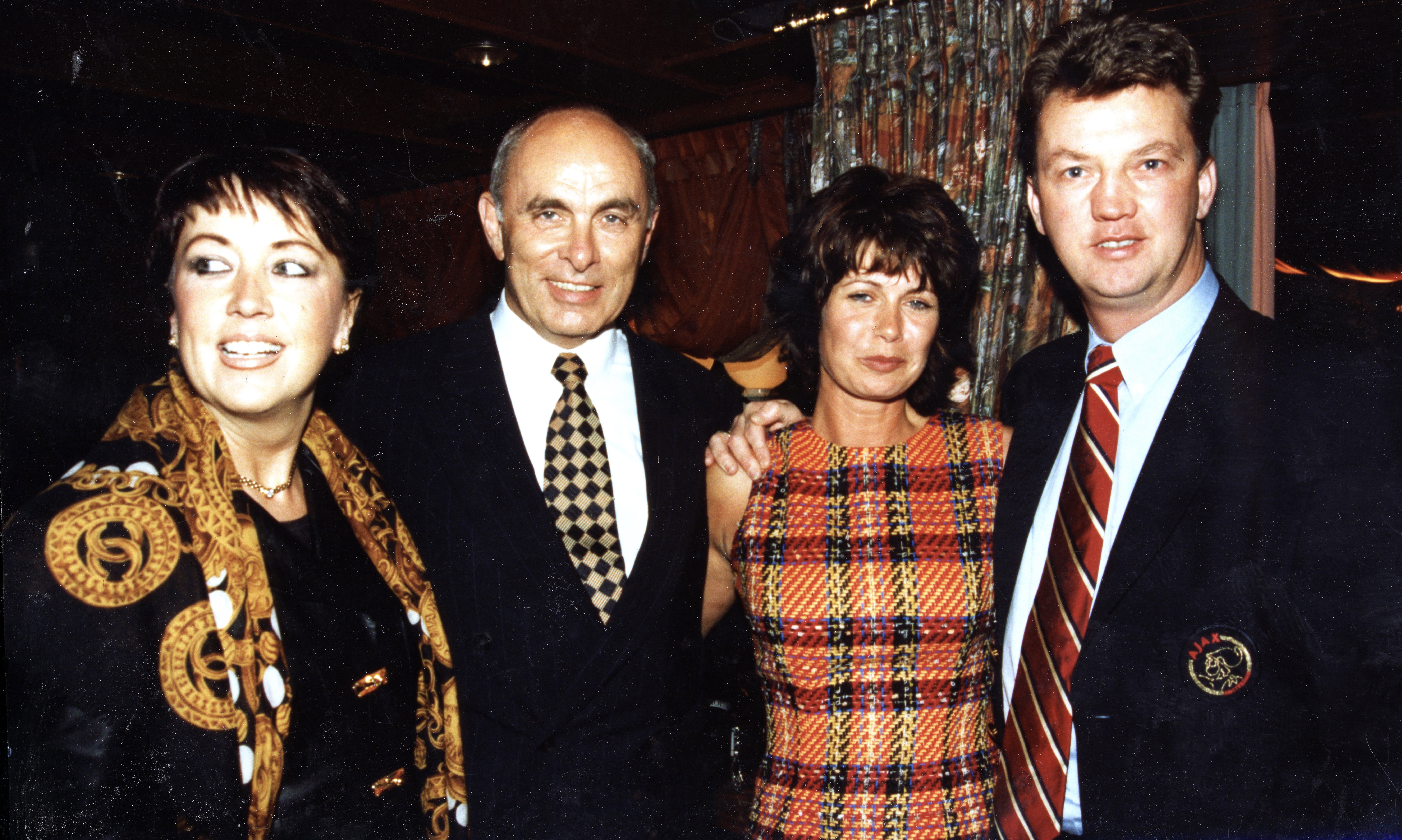 Michael van Praag en Louis van Gaal met hun vrouwen