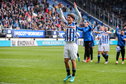 Timo Zaal viert een feestje met de supporters