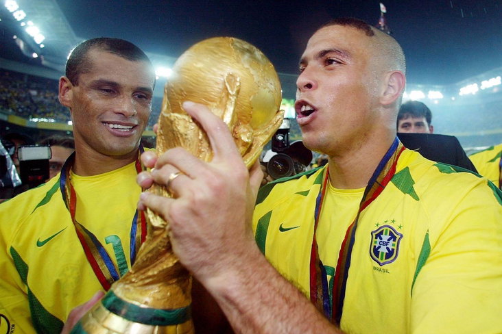 Rivaldo en Ronaldo met de Wereldbeker