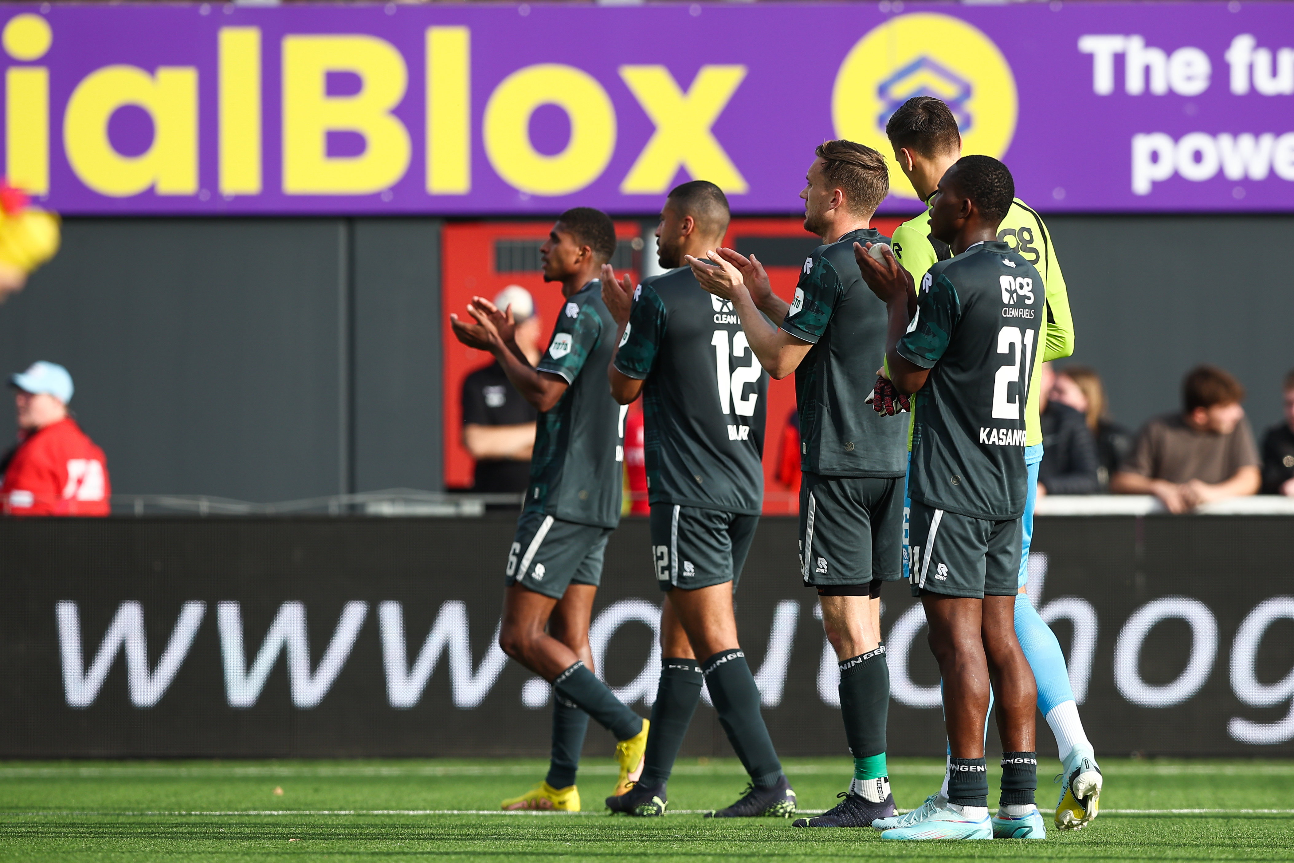 Laros Duarte (links)