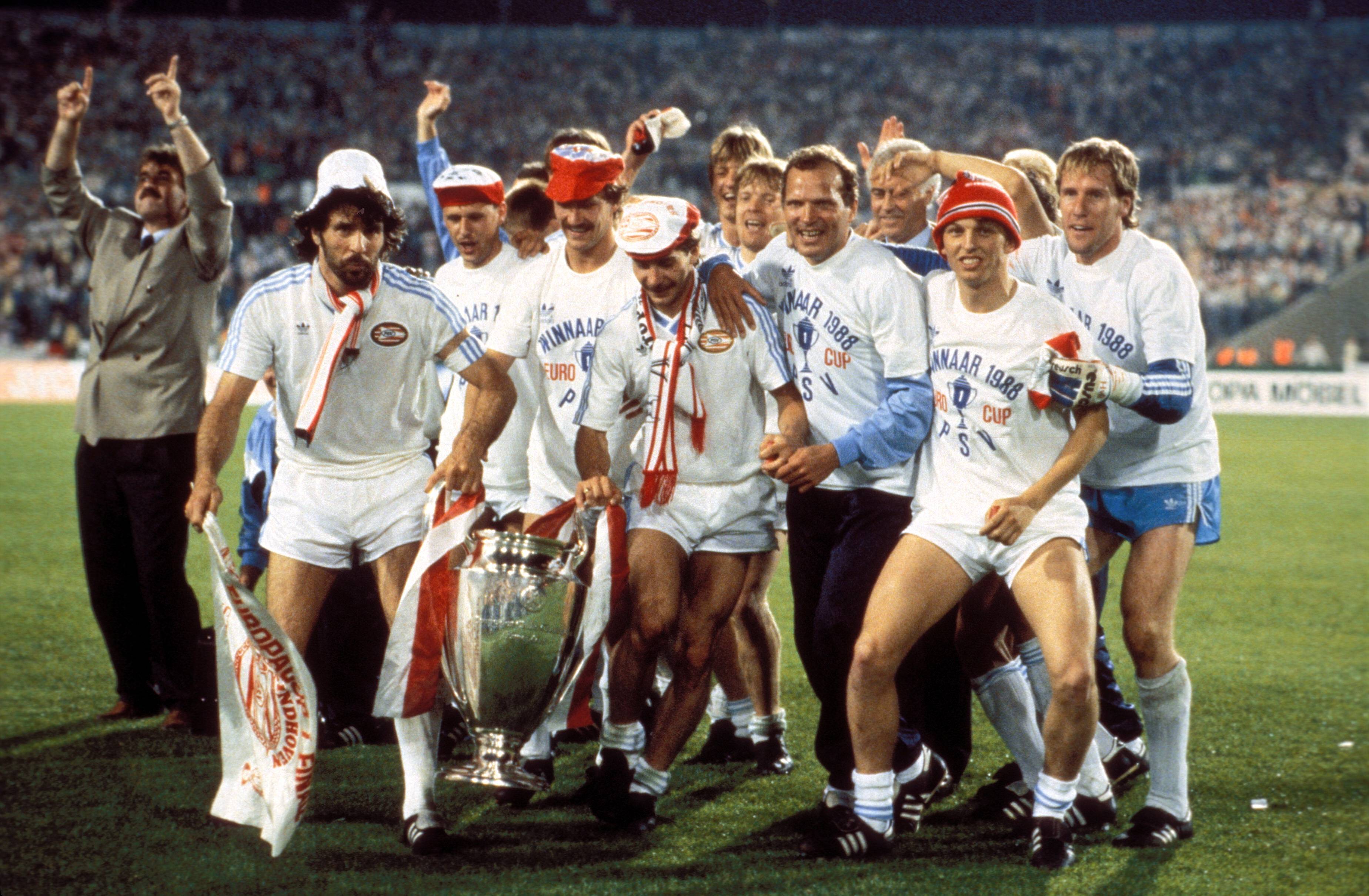 PSV met de Europa Cup 1