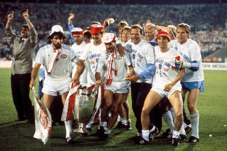 PSV met de Europa Cup 1