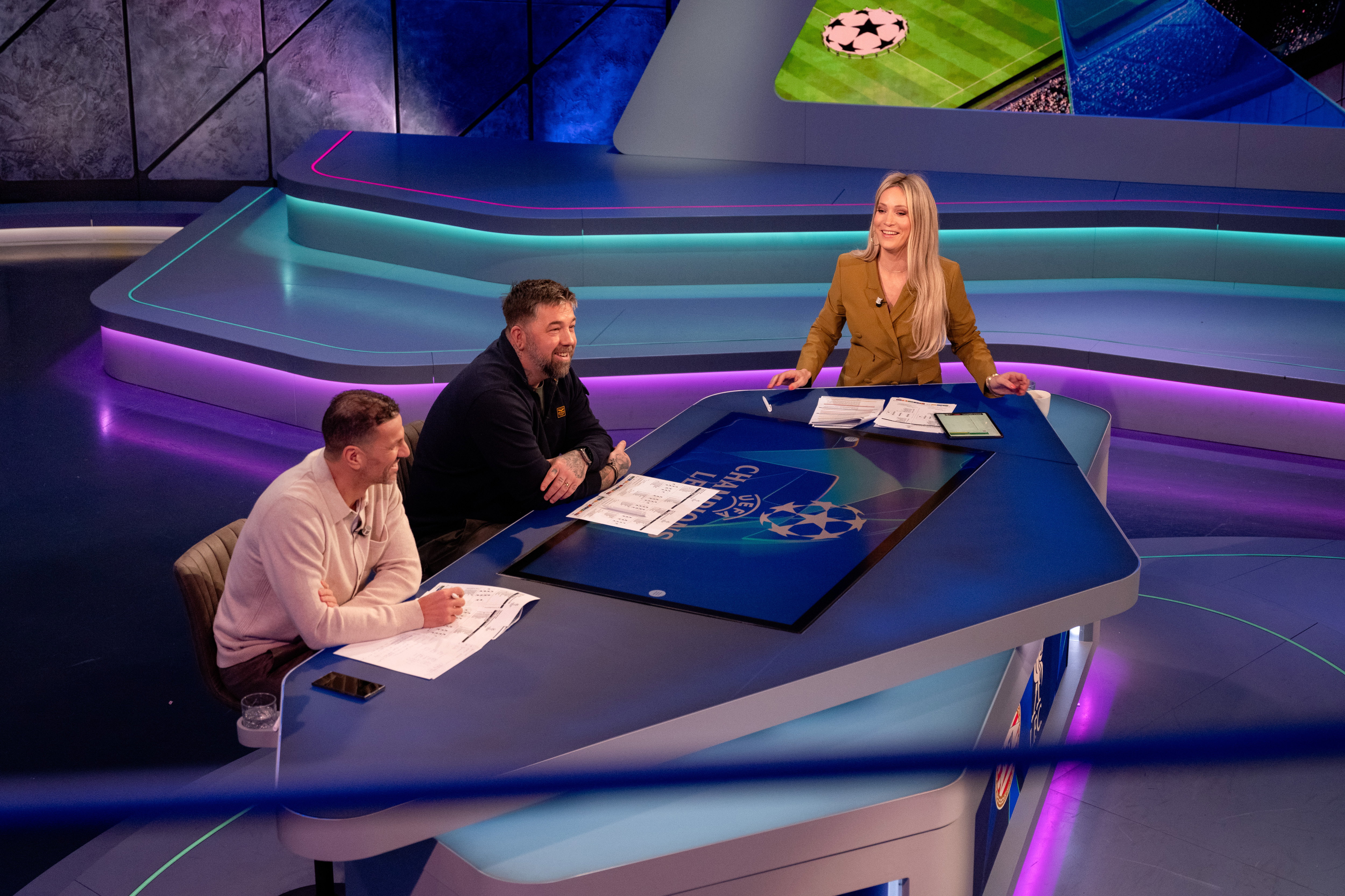 Hélène  Hendriks presenteert een Champions League-avond op Ziggo Sport