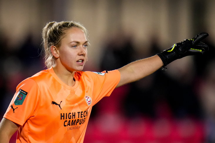 Lisan Alkemade in het shirt van PSV