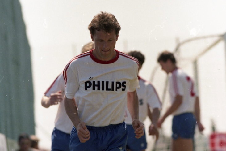 Hans Gillhaus op trainingskamp met PSV
