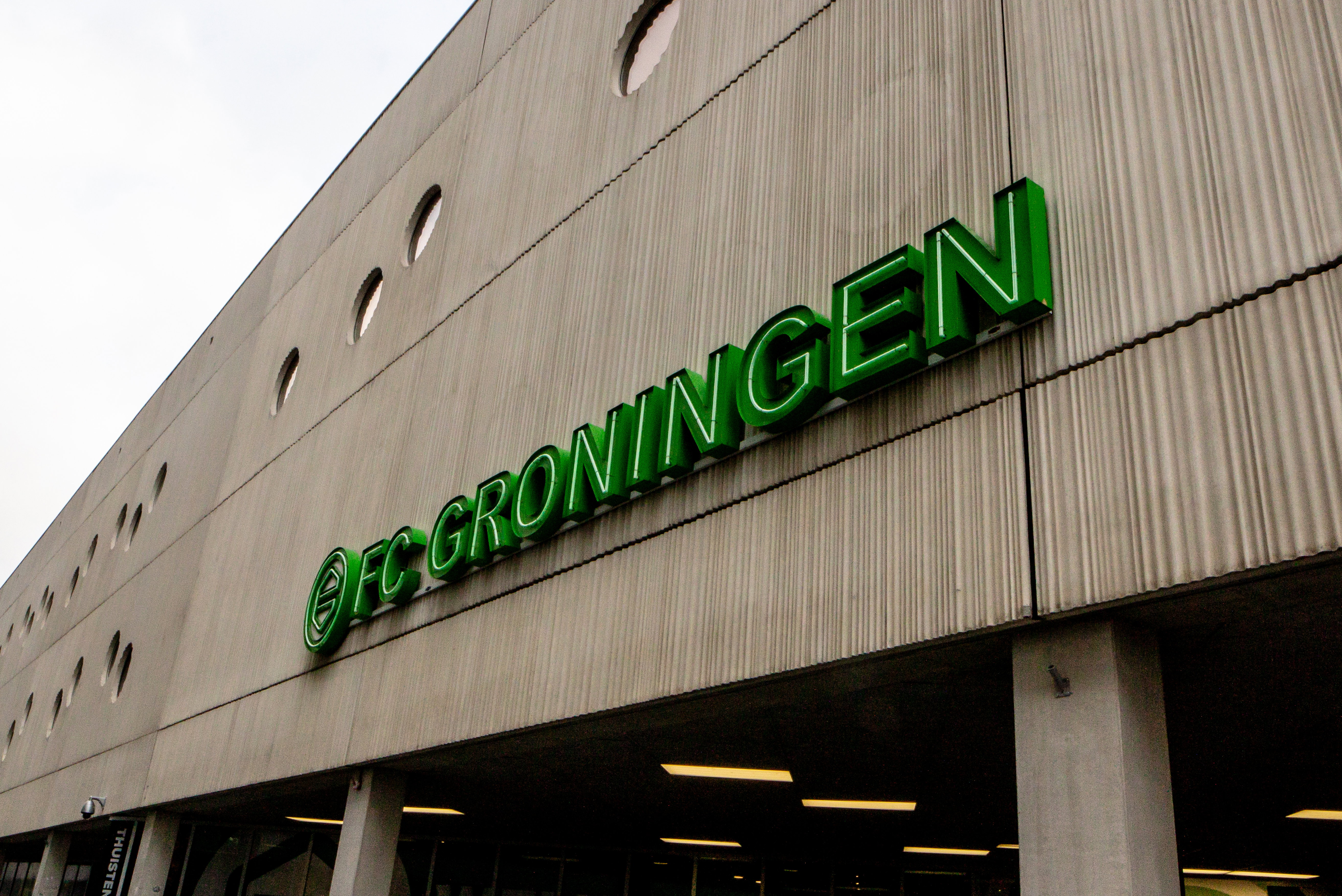 Het logo van FC Groningen op de Euroborg