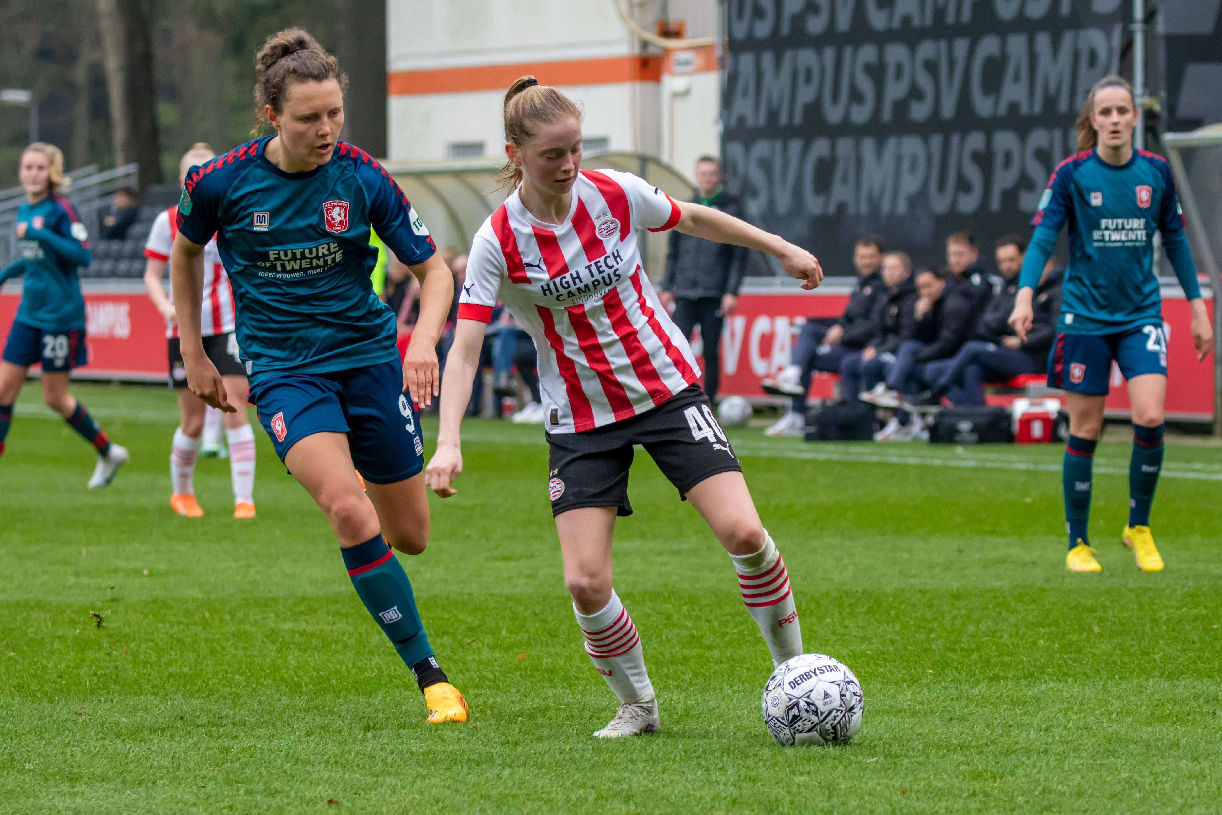 Robine Lacroix, hier in actie namens Jong PSV tegen FC Twente
