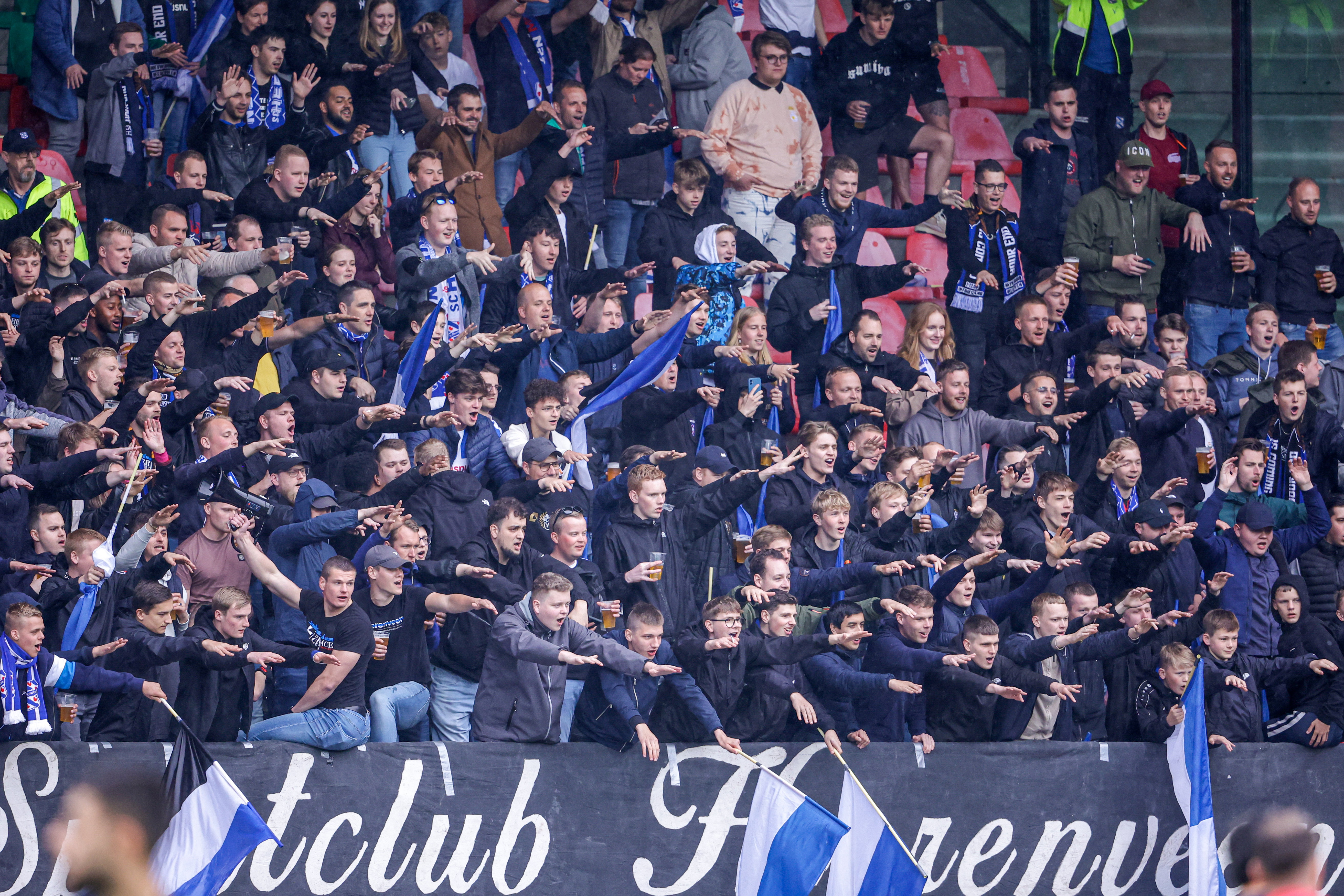 SC Heerenveen-supporters in Nijmegen