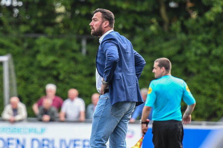 Barendrecht-trainer Leen van Steensel