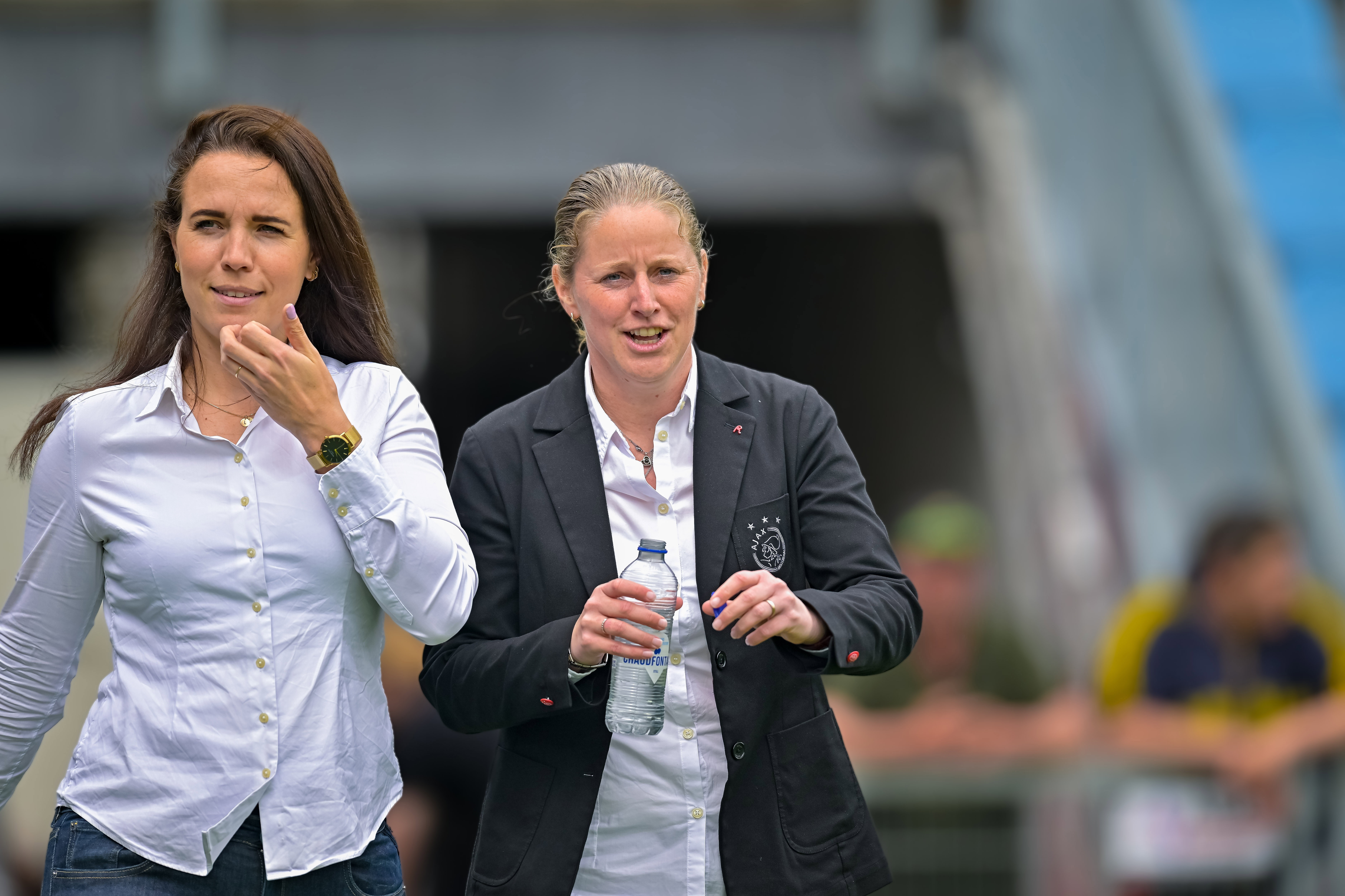 Sophie Moerman en Suzanne Bakker bij Ajax