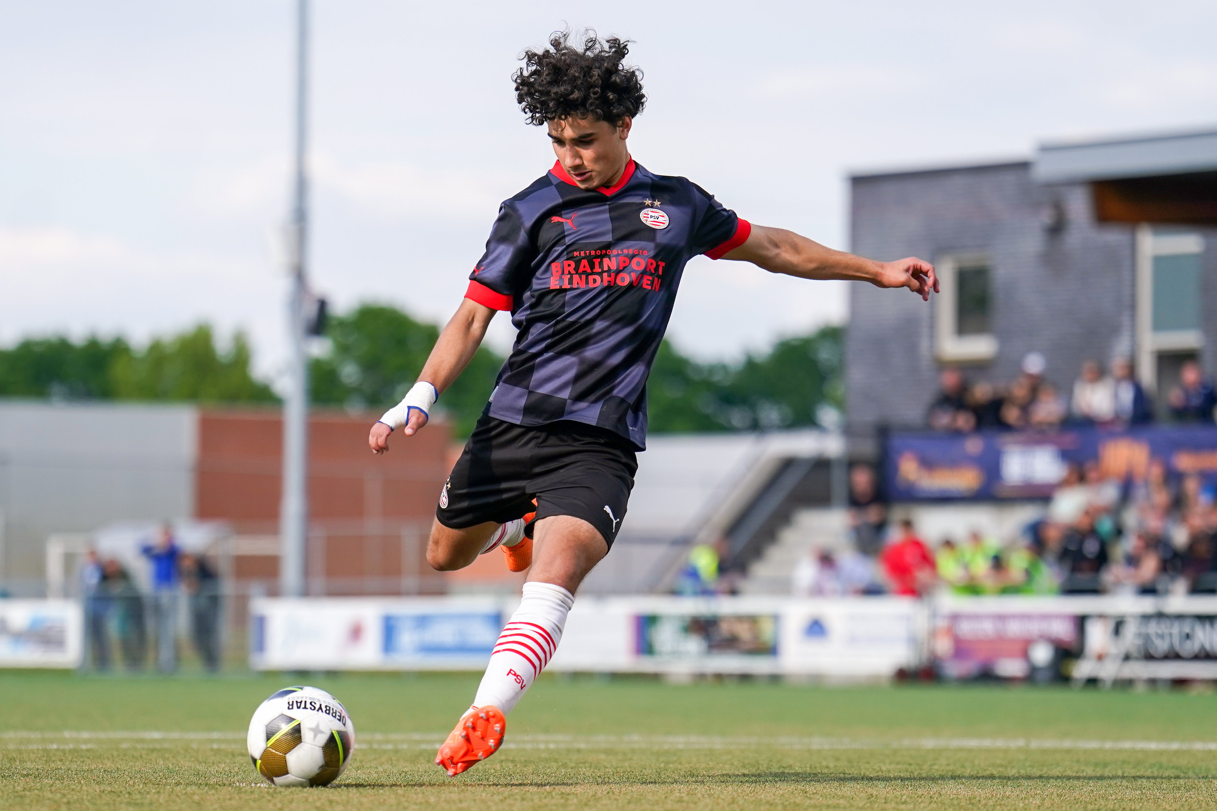 Battal Duldar speelde in 2023 nog in de jeugd van PSV