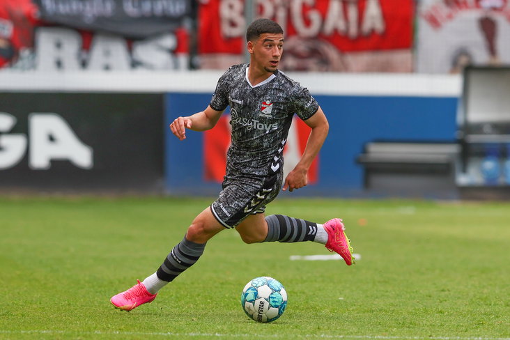 Mohamed Bouchouari bij FC Emmen in 2023