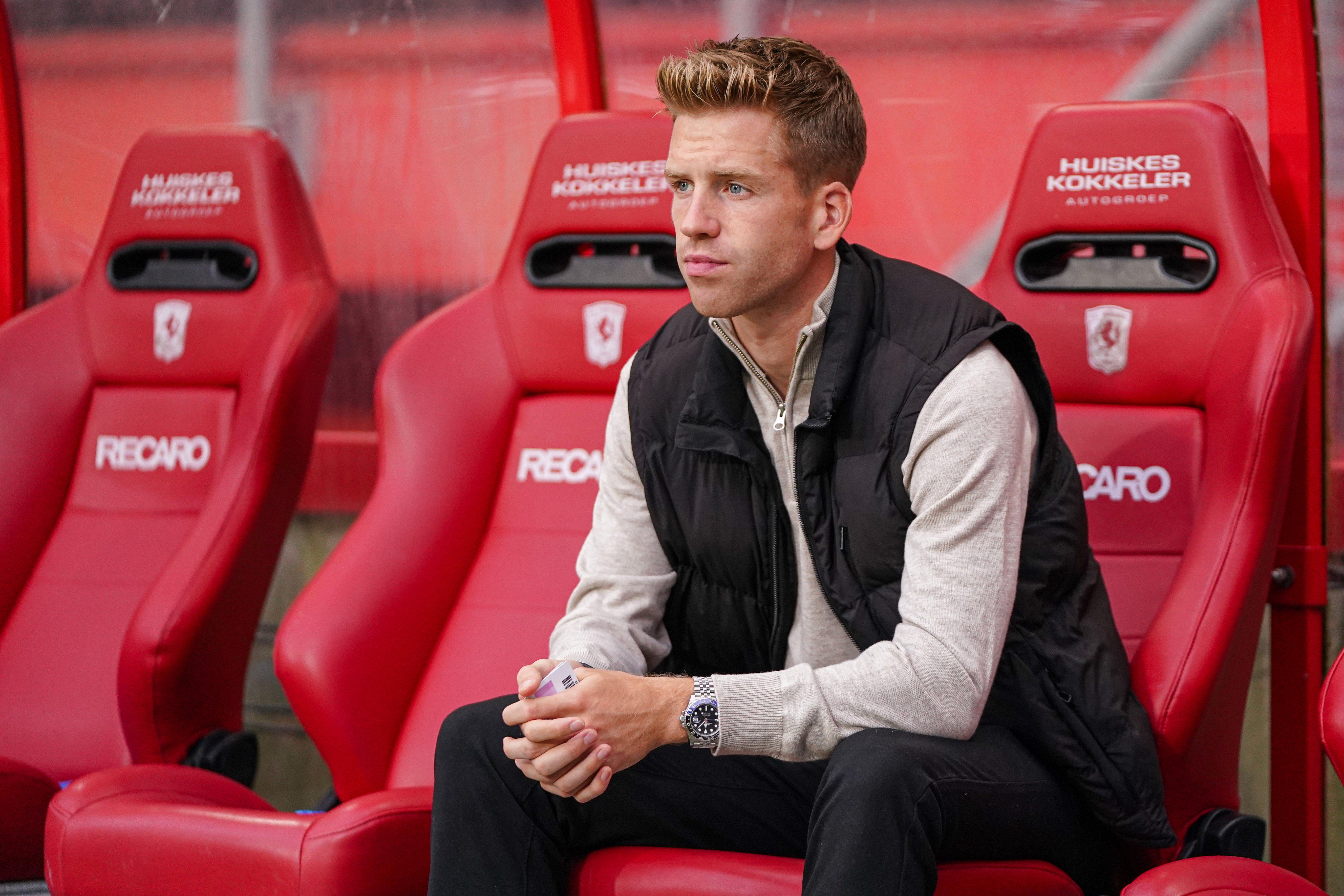 Gijs Smal op de bank bij FC Twente