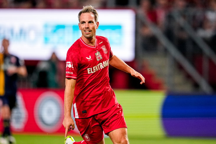 Wout Brama tijdens afscheidswedstrijd