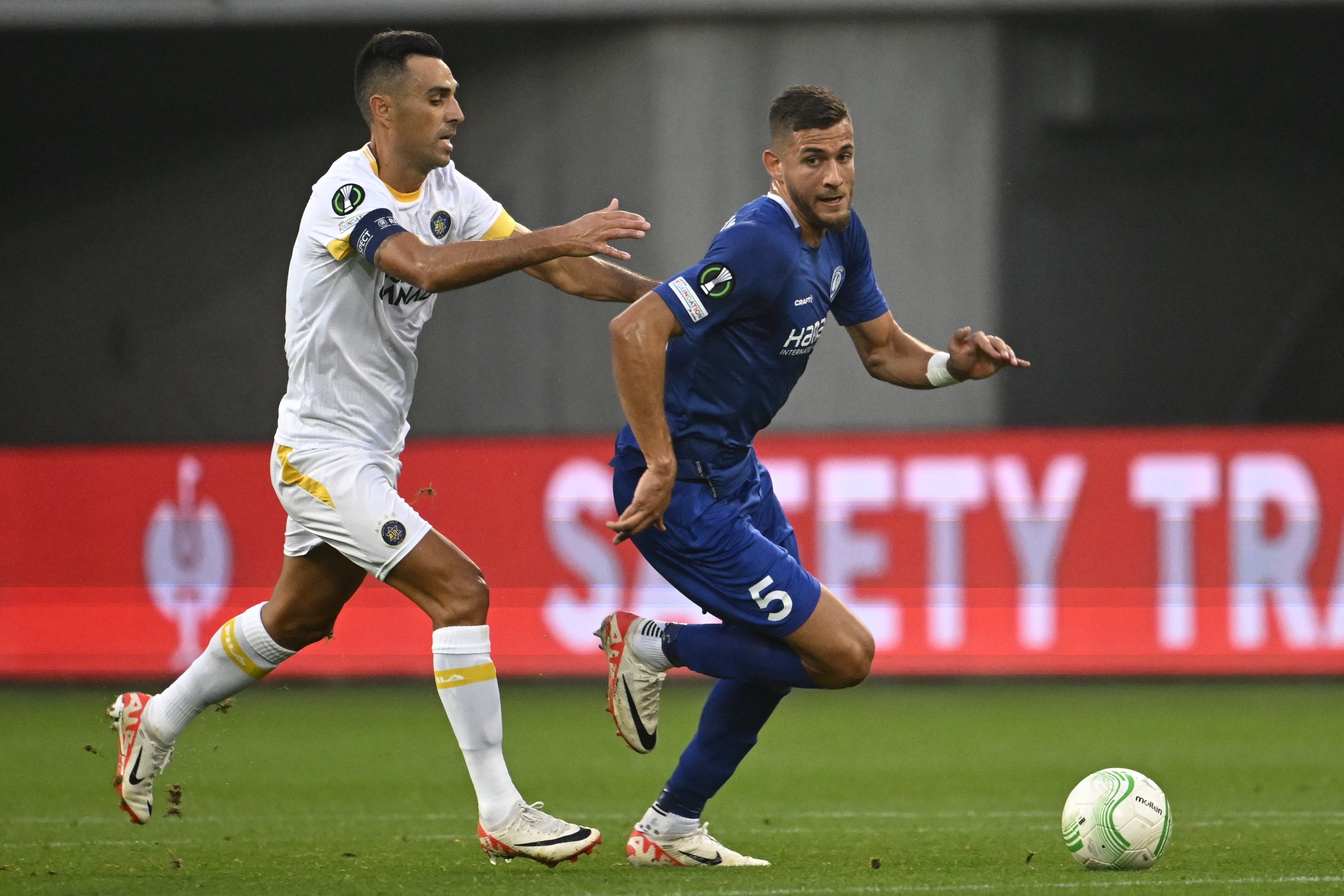 Eran Zahavi in het duel tegen KAA Gent