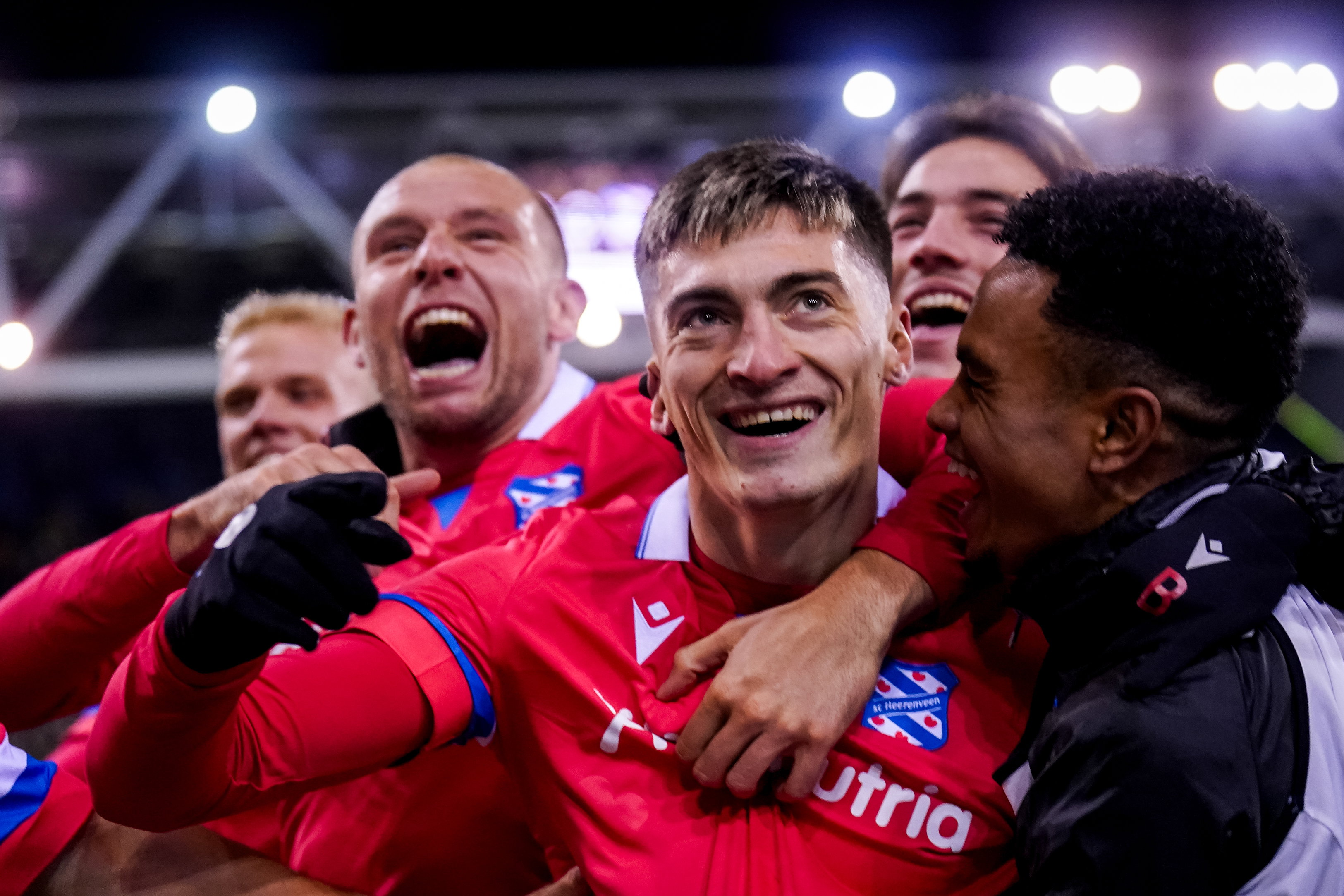 Ion Nicolaescu viert zijn treffer