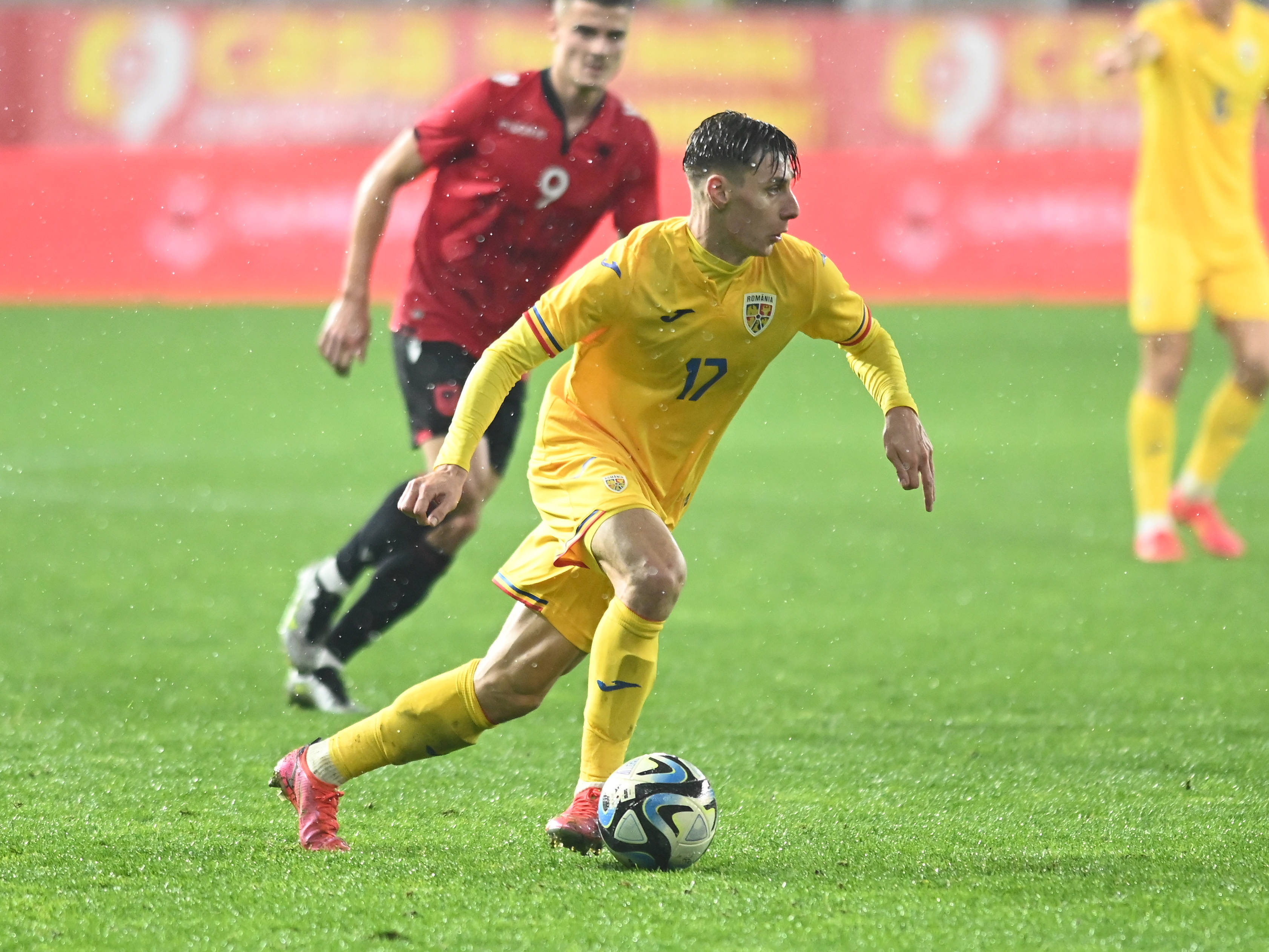 Marius Corbu in actie namens Roemenië Onder 21