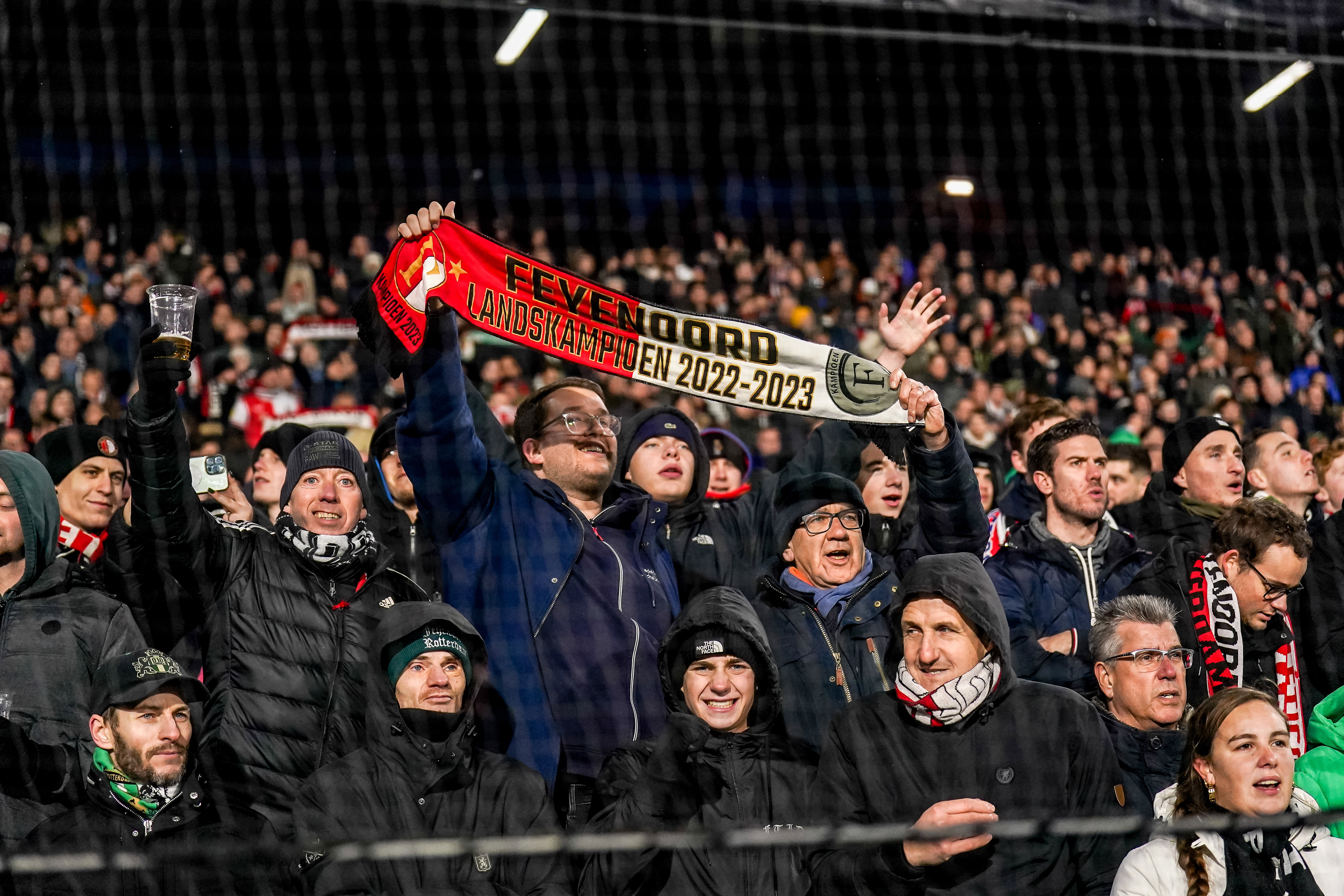 Feyenoord-supporters in De Kuip tegen Atletico Madrid