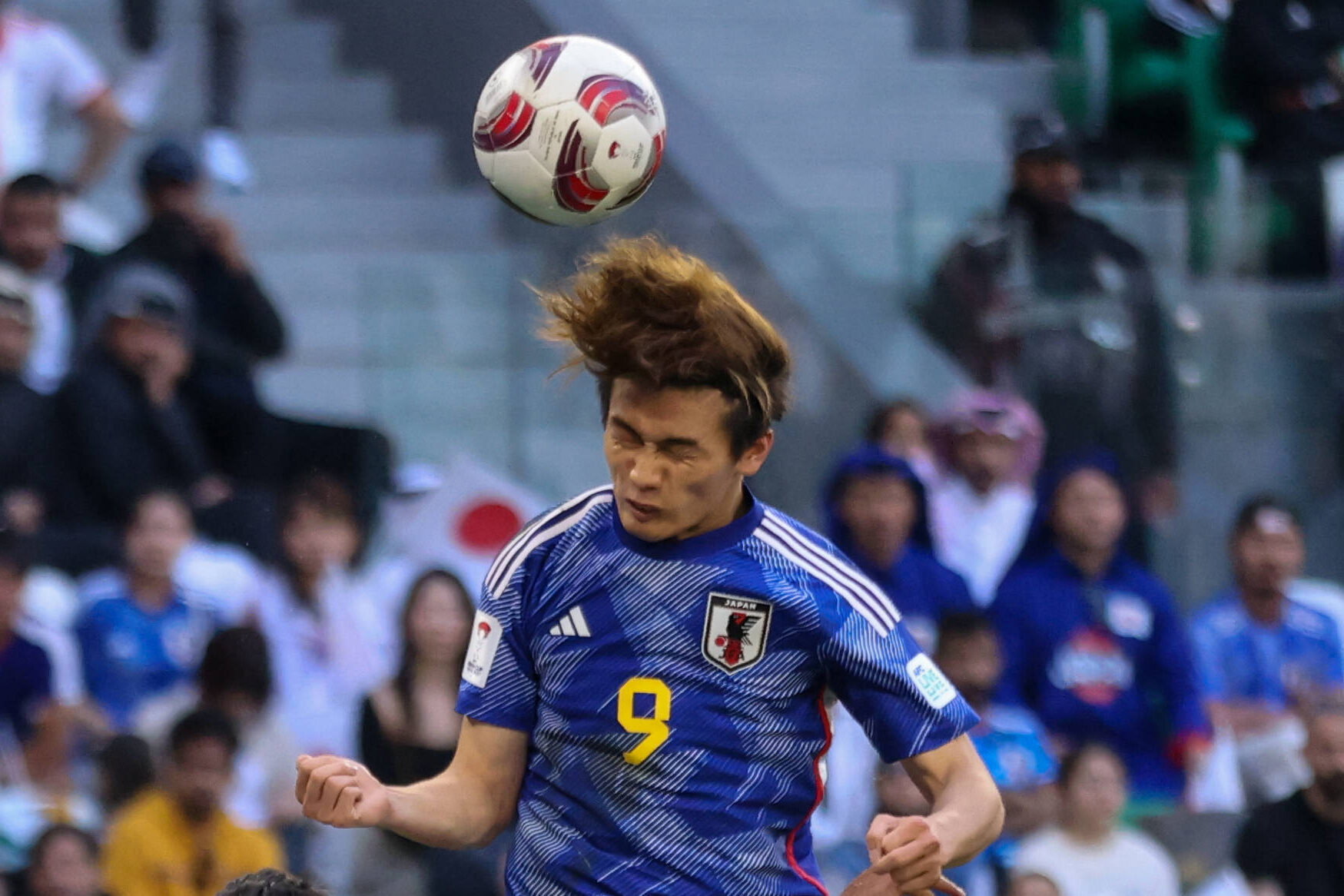 Ayase Ueda in actie namens Japan