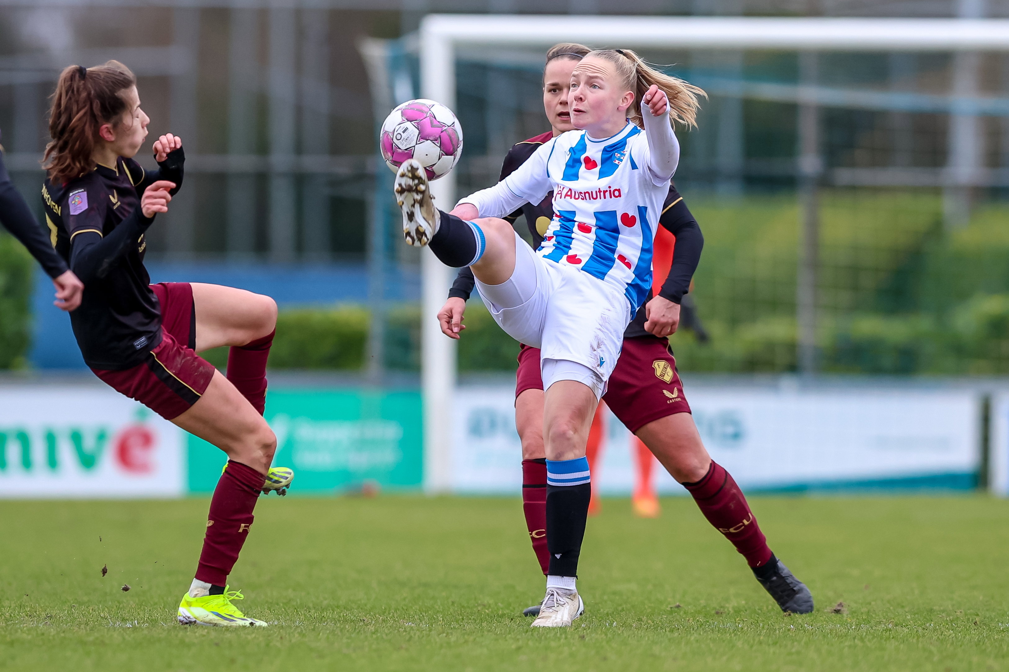 Lisanne Dik namens SC Heerenveen