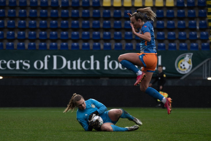 Claire Dinkla in actie namens Fortuna Sittard