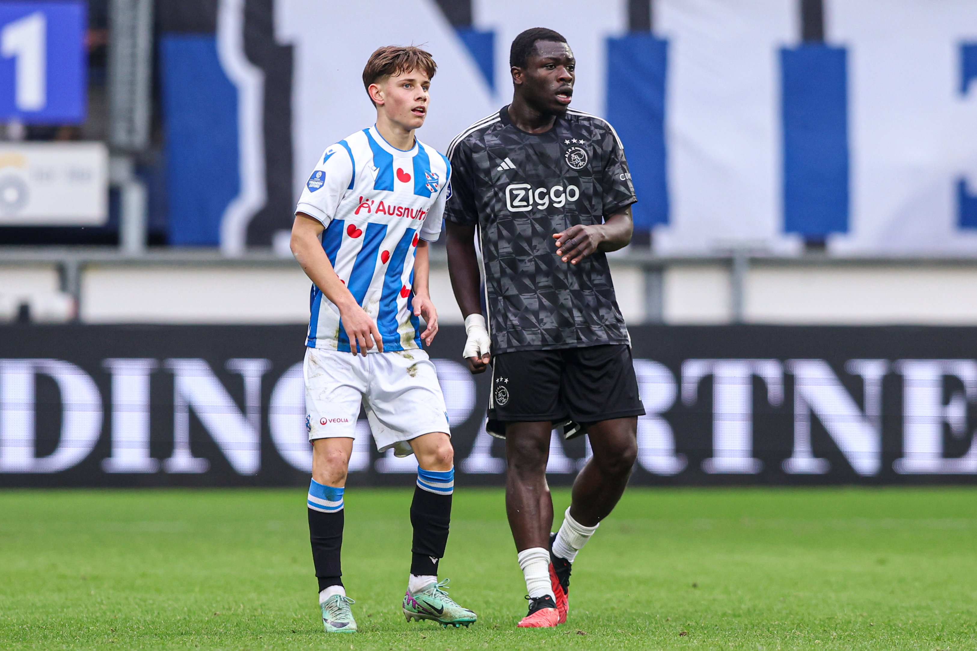 Oliver Braude met Brian Brobbey
