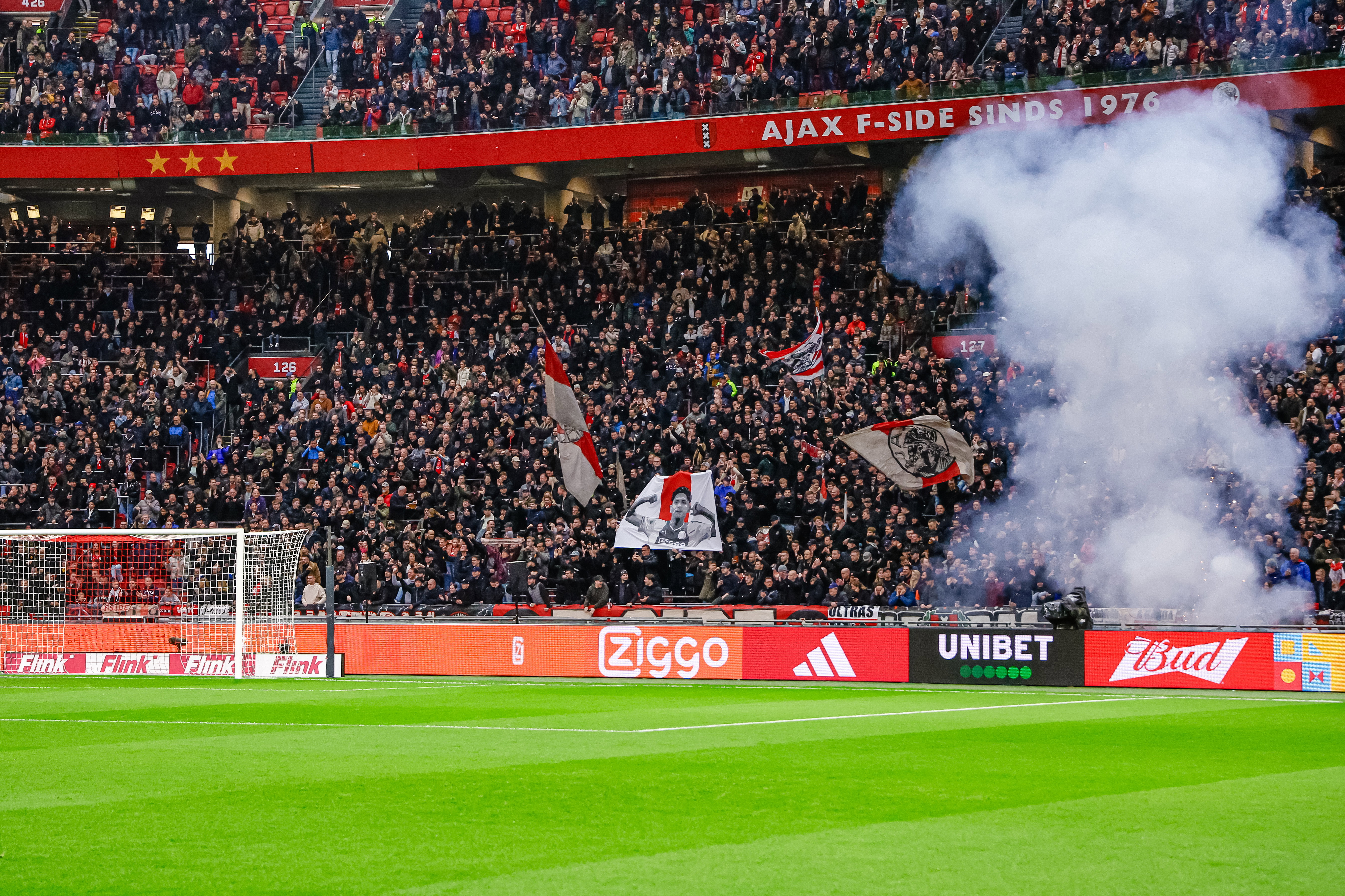 Ajax-supporters in de ArenA