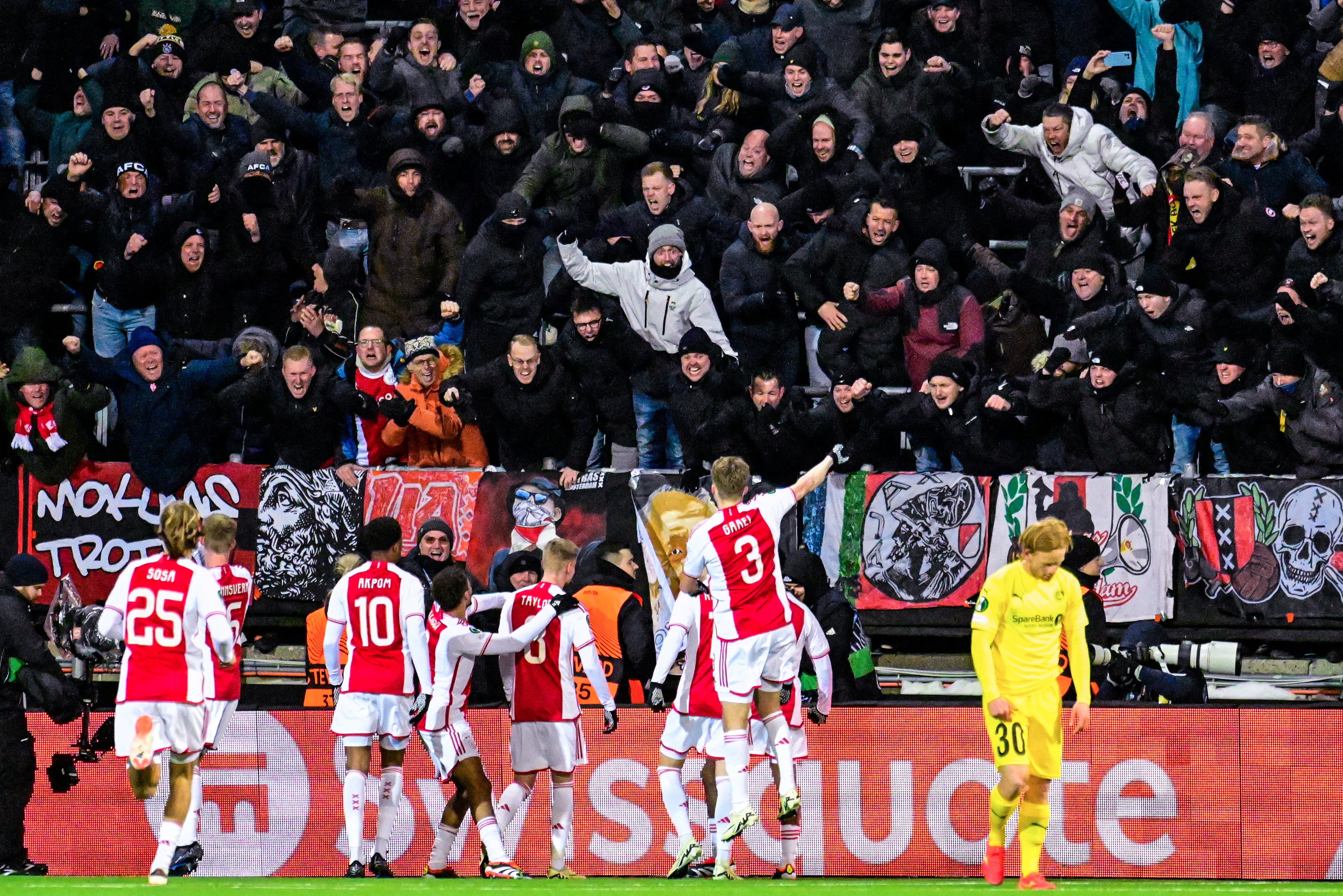 Ajax viert winnende treffer tegen Bodo/Glimt