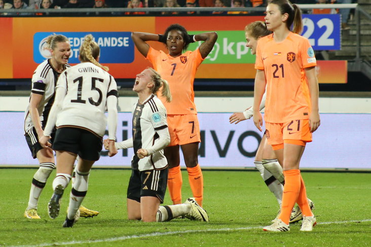 Duitsland scoort, Oranje baalt