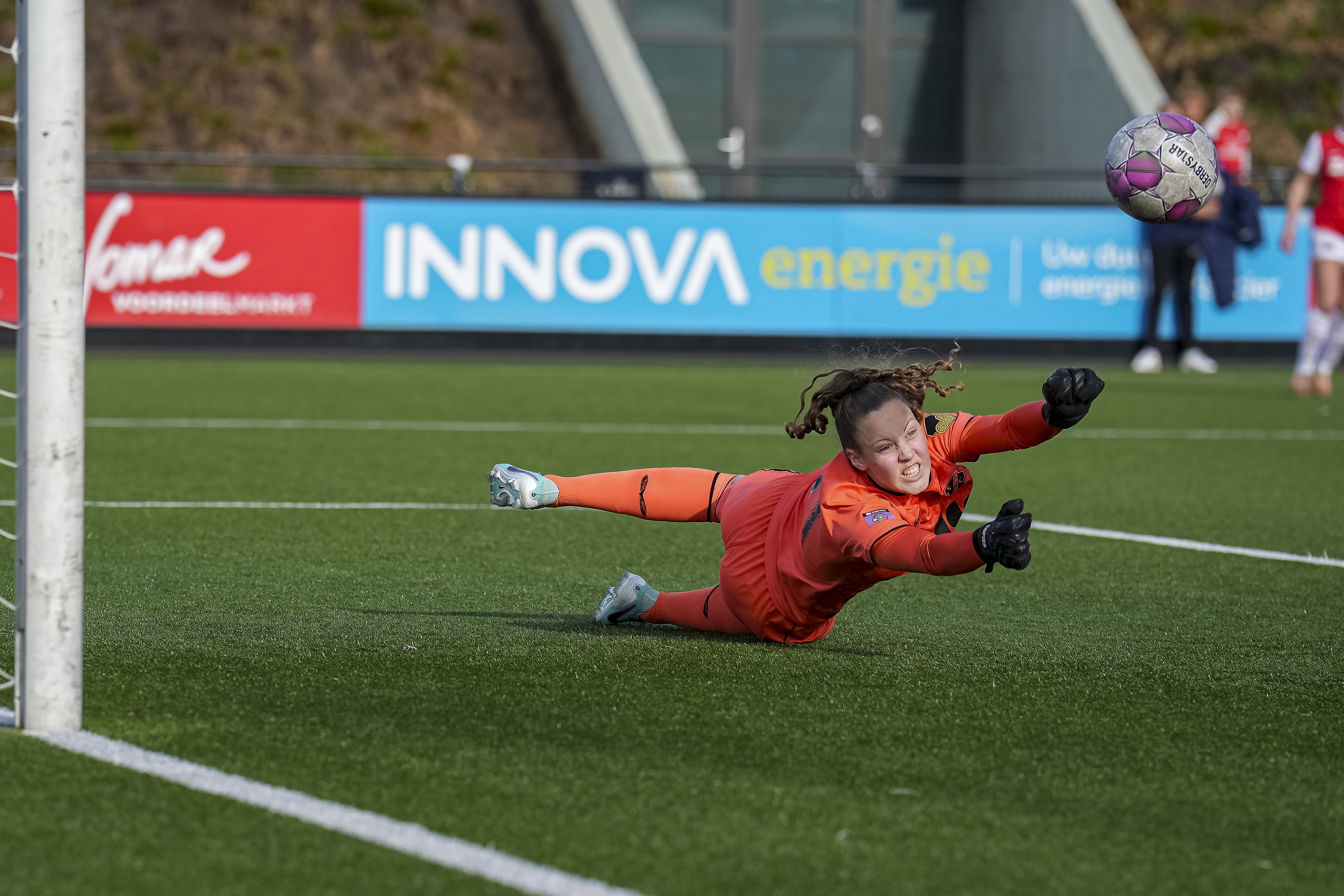 Febe Copier in actie namens FC Utrecht