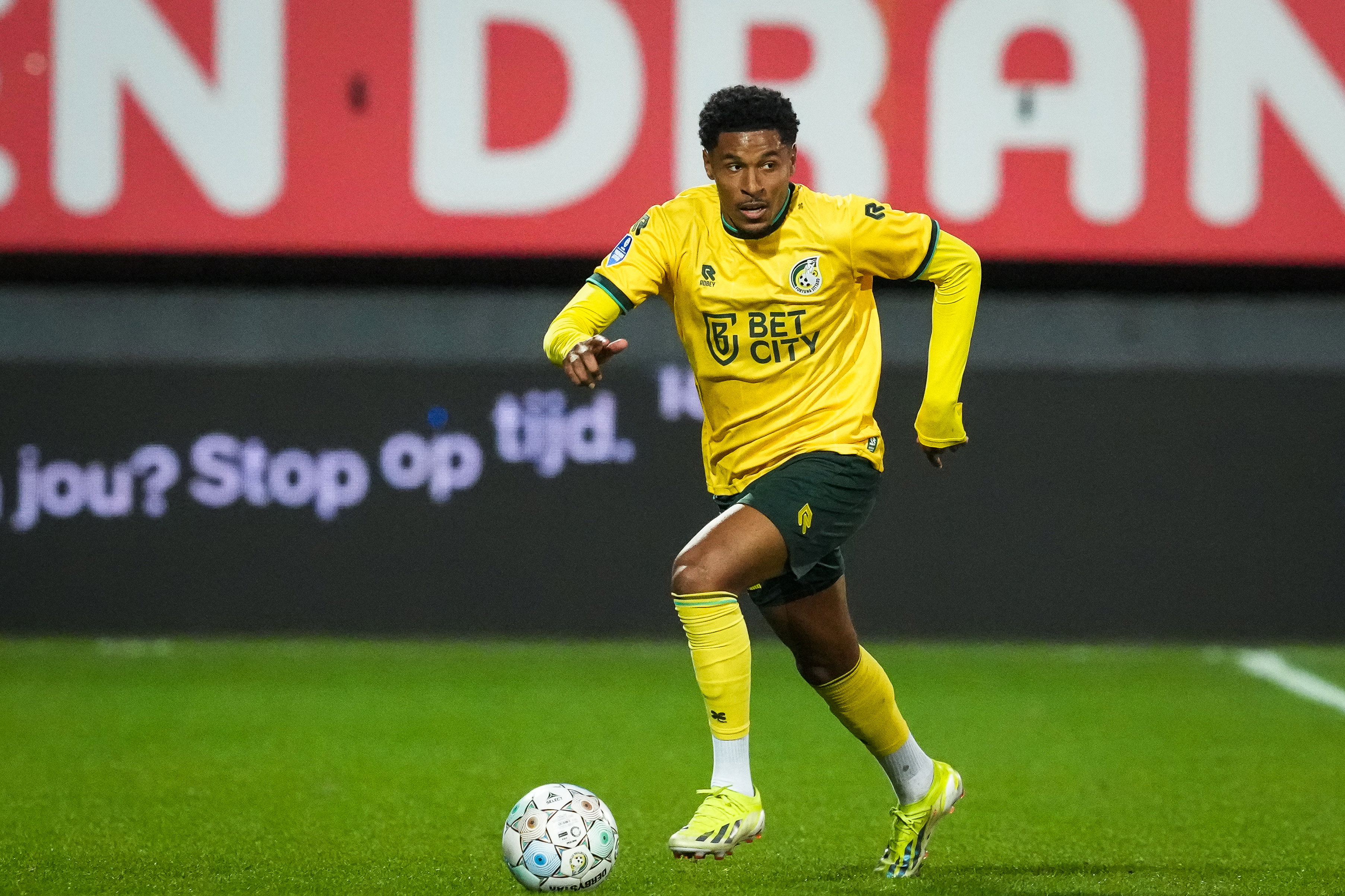 Nathan Markelo in actie voor Fortuna Sittard
