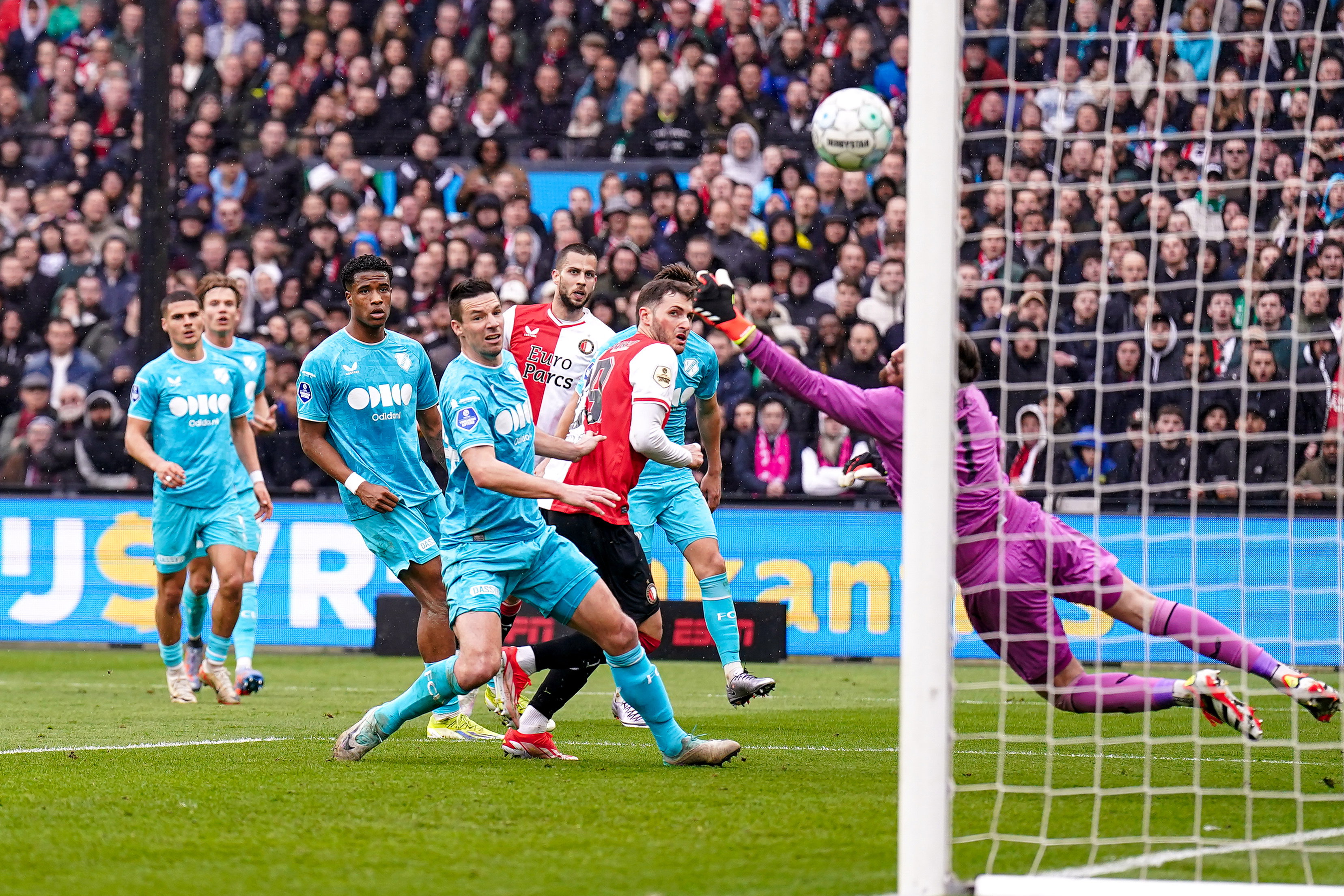 FC Utrecht ziet David Hancko scoren