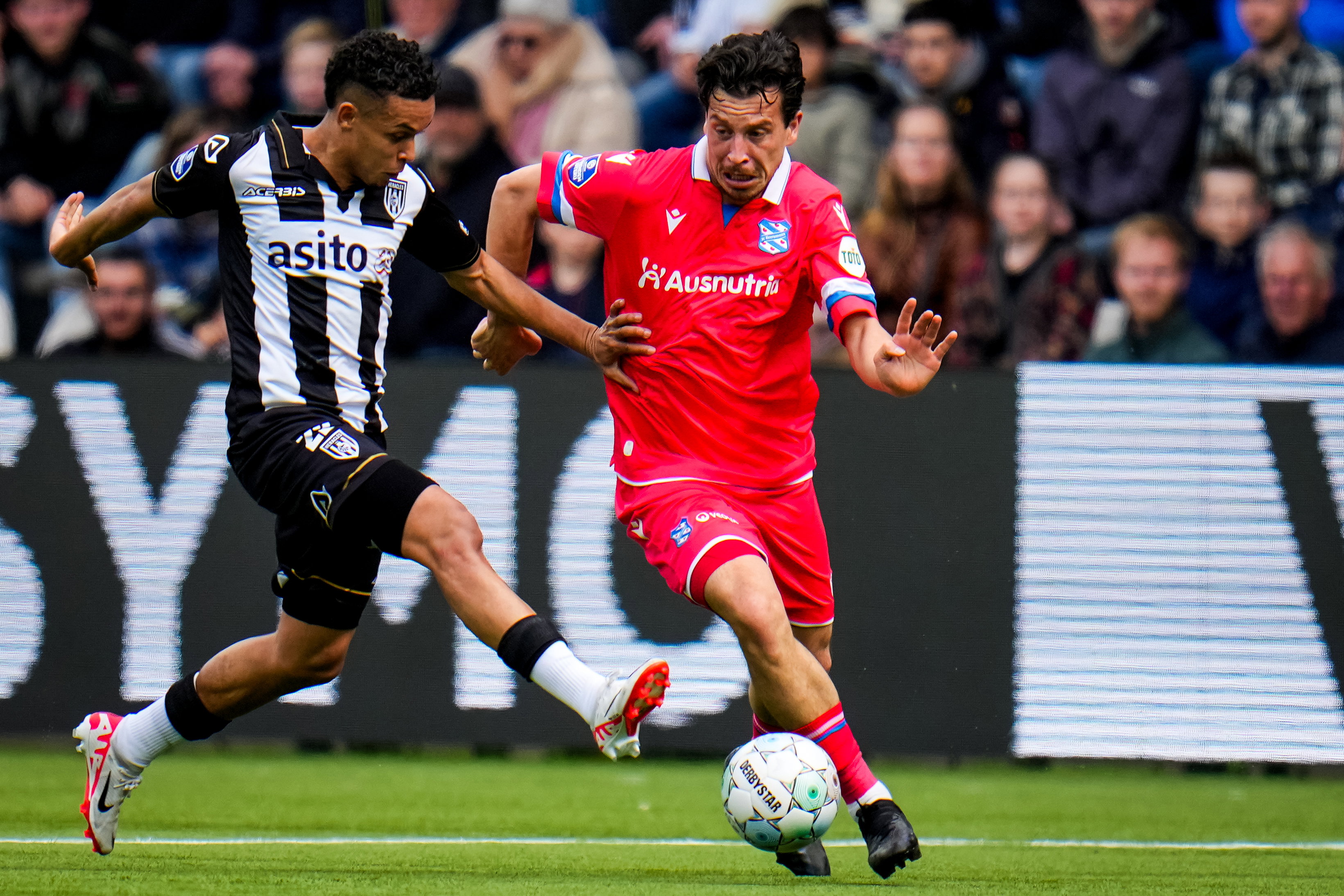 Thom Haye in actie tegen Heracles