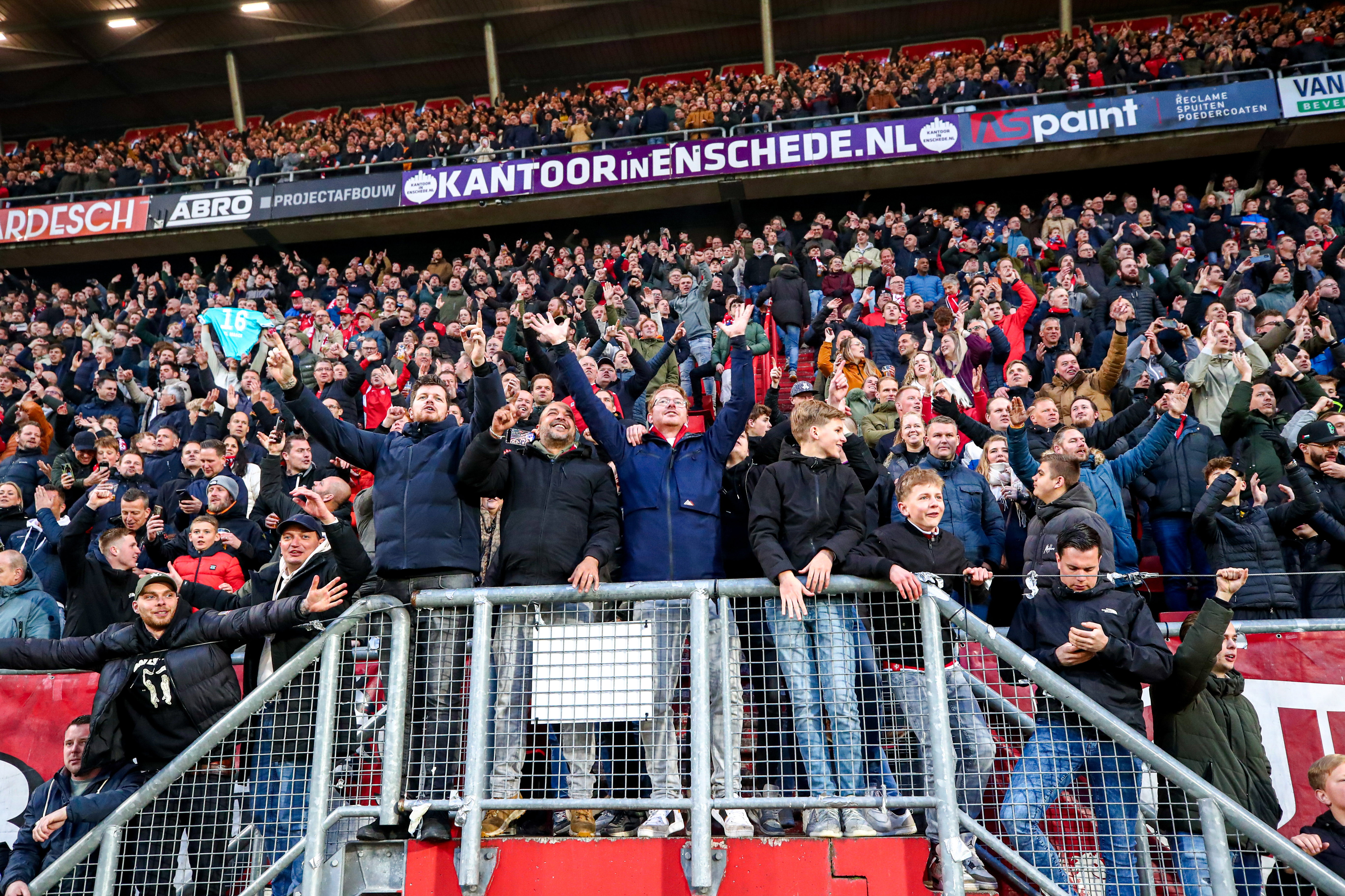 Supporters van FC Twente in De Grolsch Veste