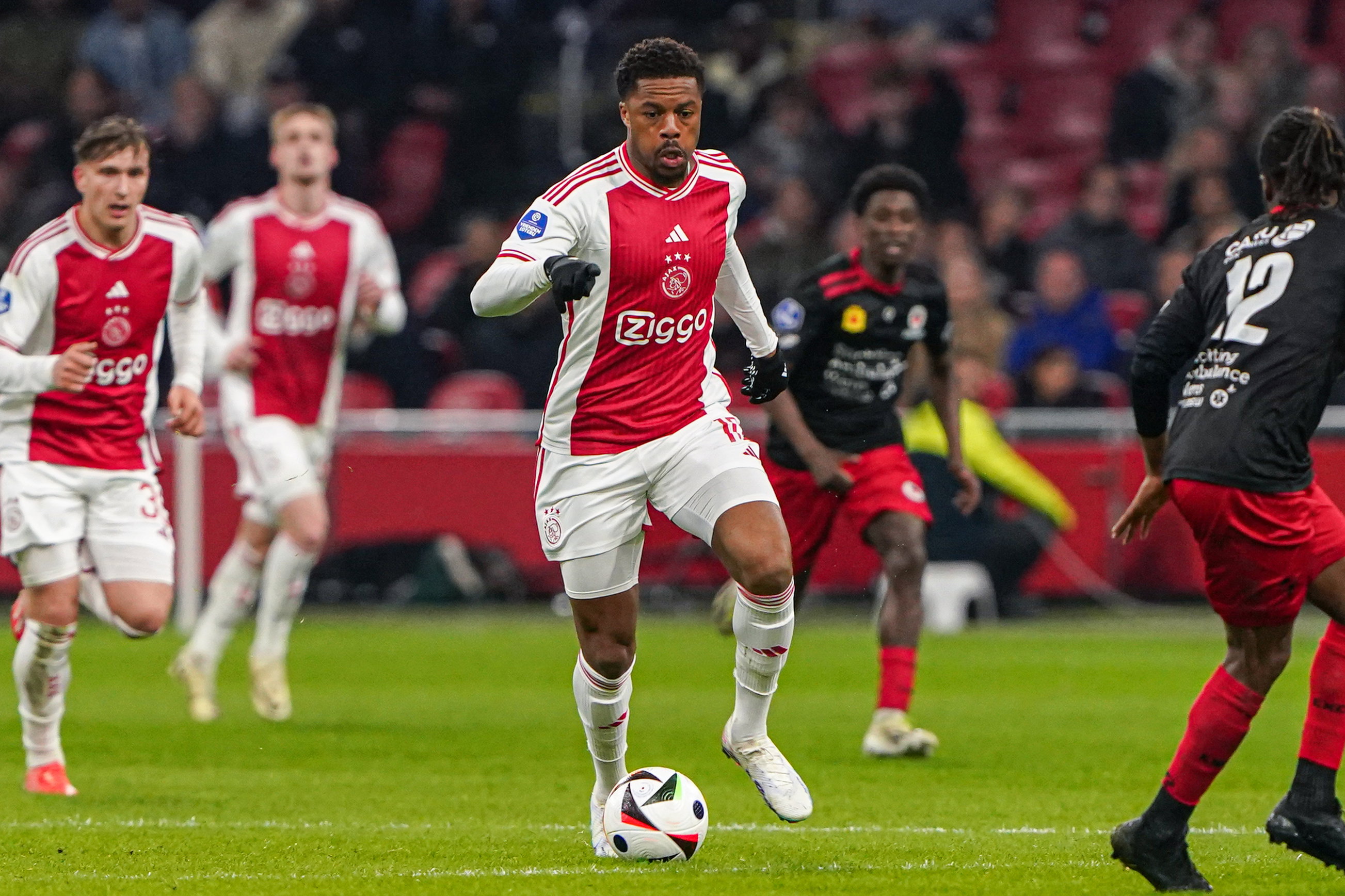Chuba Akpom