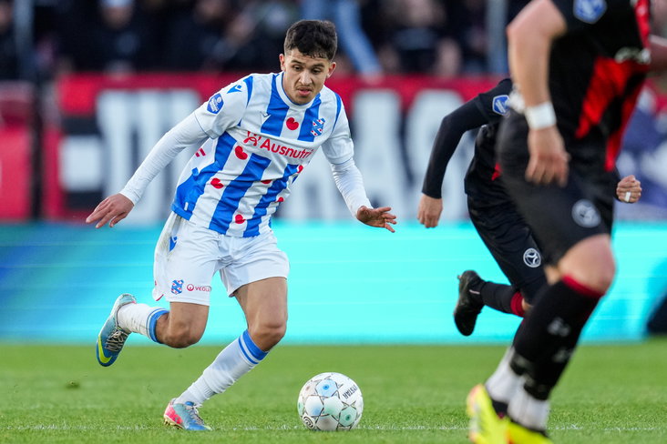 Osame Sahraoui in actie in Almere