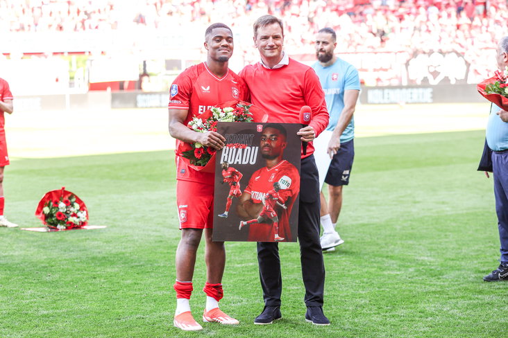 Myron Boadu bedankt door Arnold Bruggink