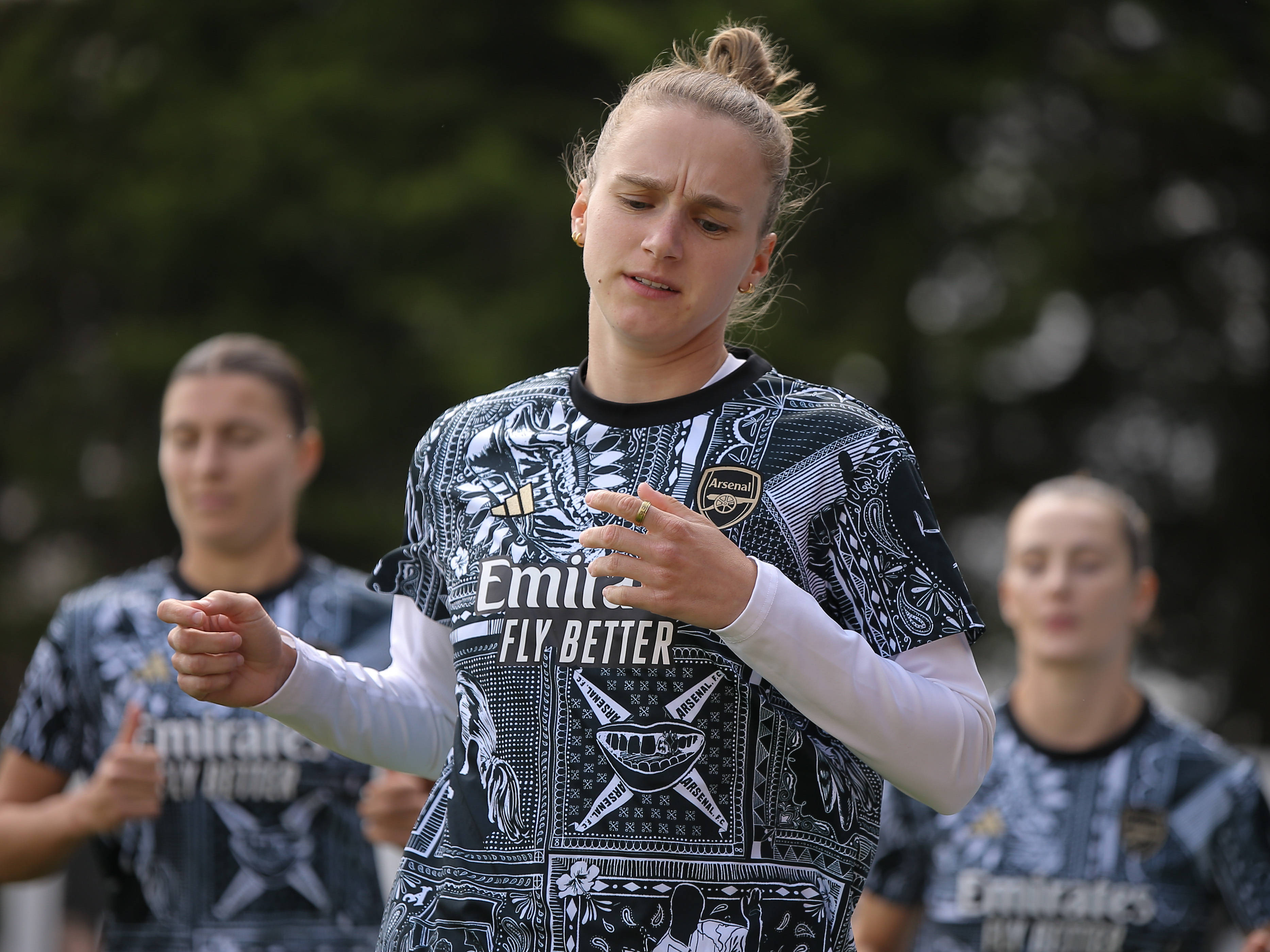 Vivianne Miedema in de warming-up voor haar laatste Arsenal-wedstrijd